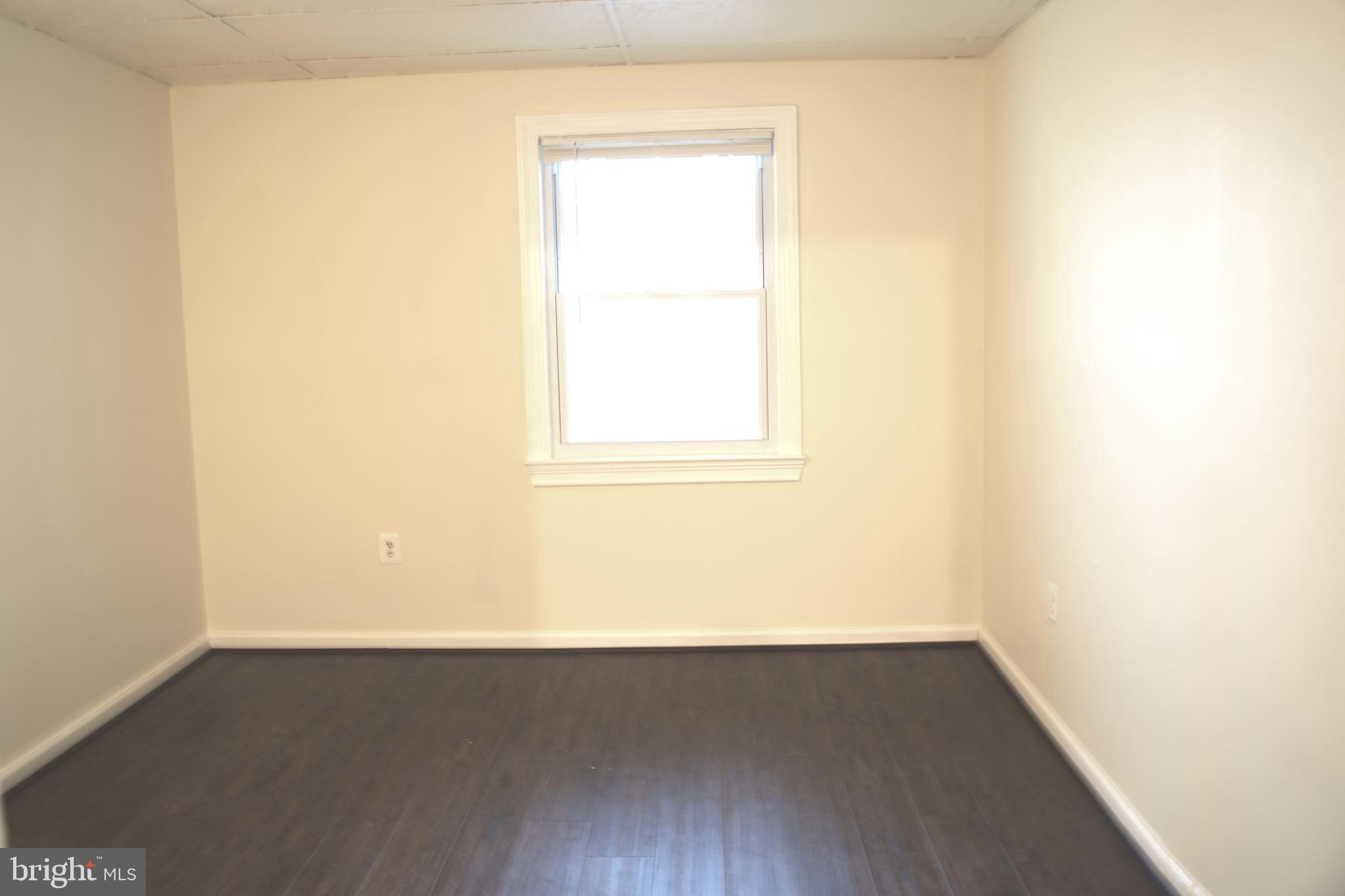 LONDON TOWNE - Residential