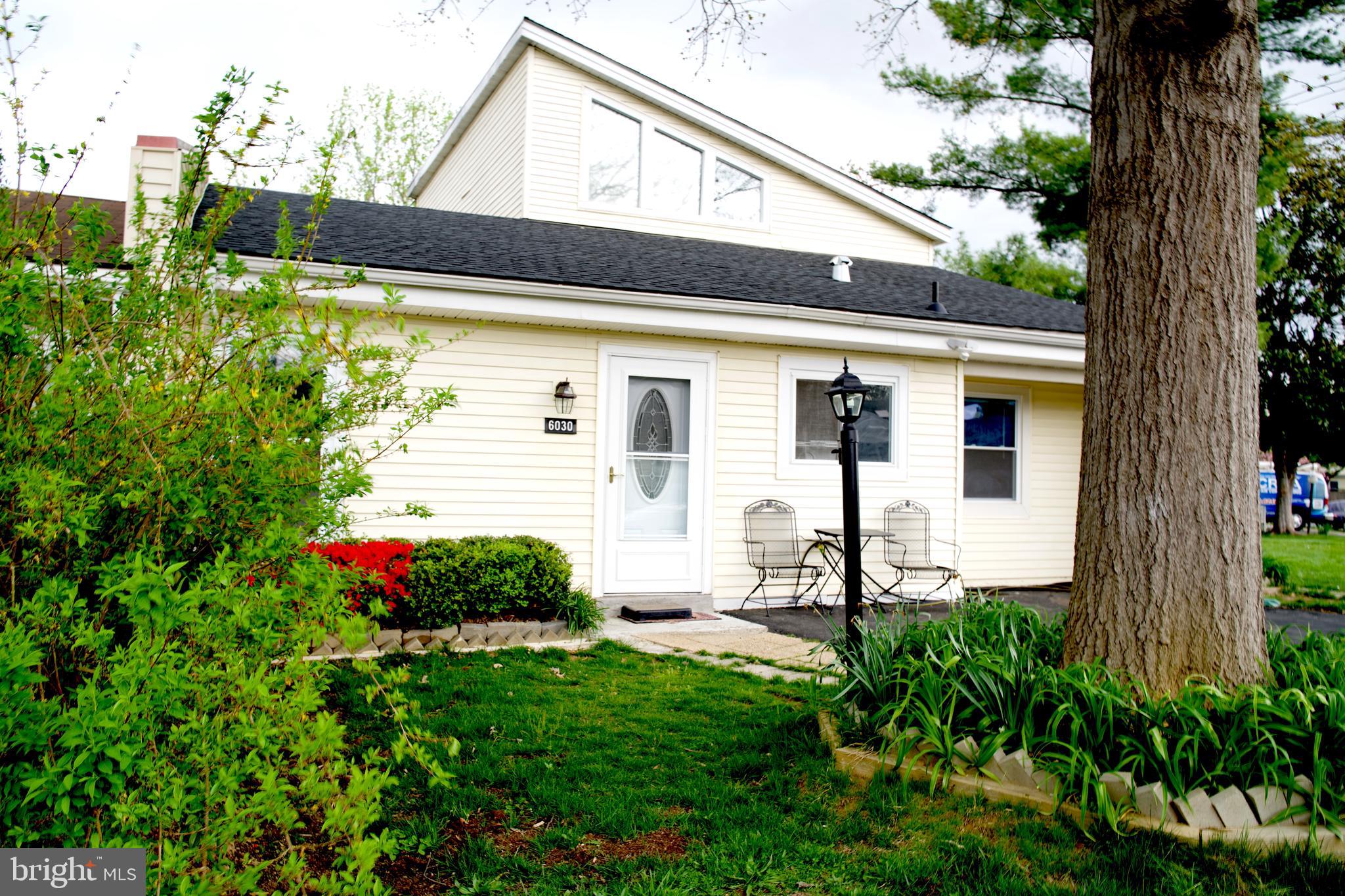 LONDON TOWNE - Residential