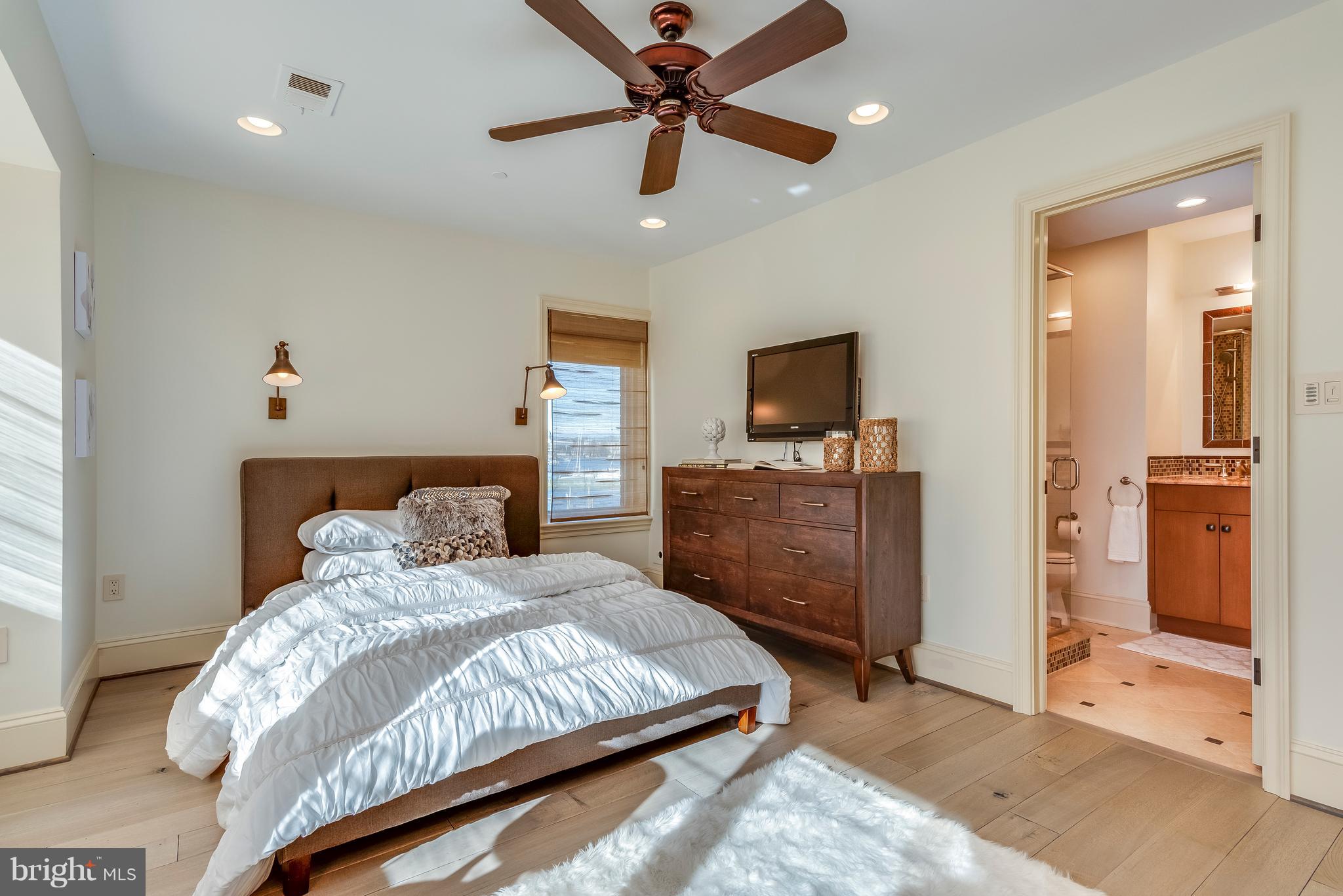 HORN POINT - Residential