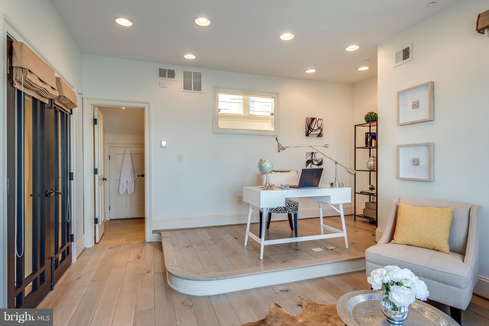 HORN POINT - Residential