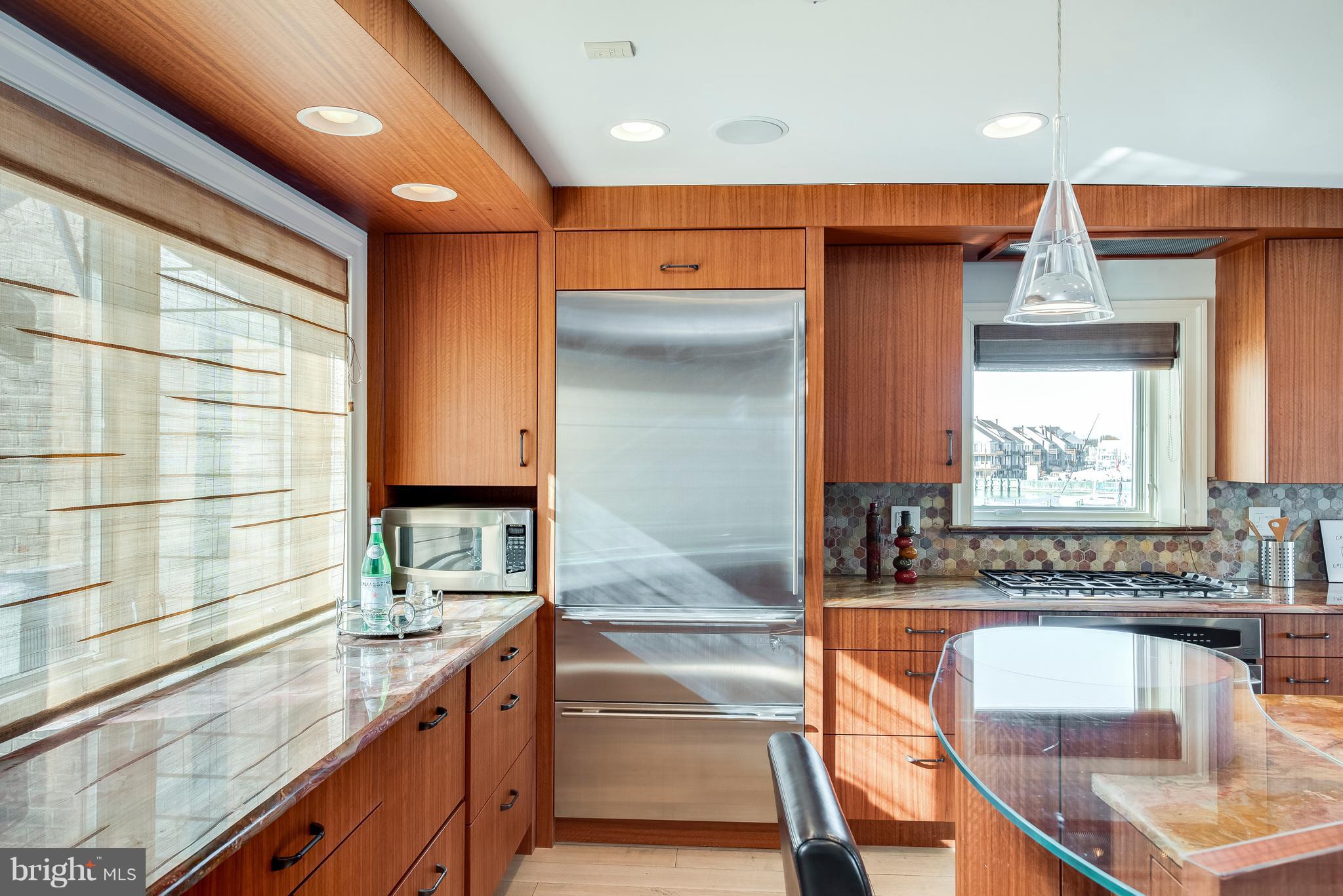 HORN POINT - Residential