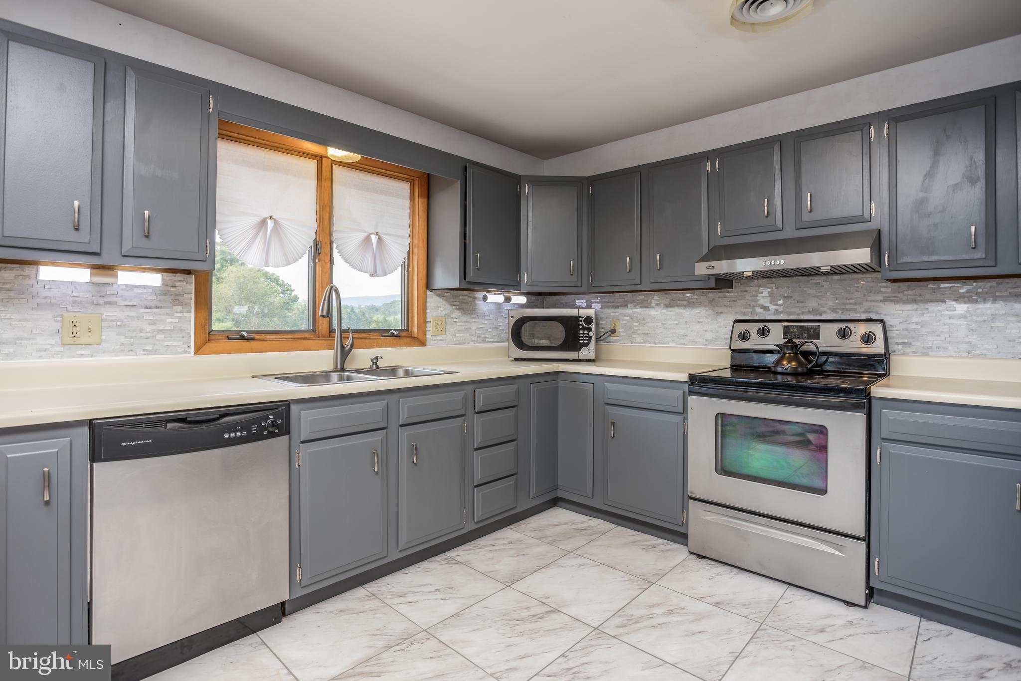 SPRING VALLEY - Residential