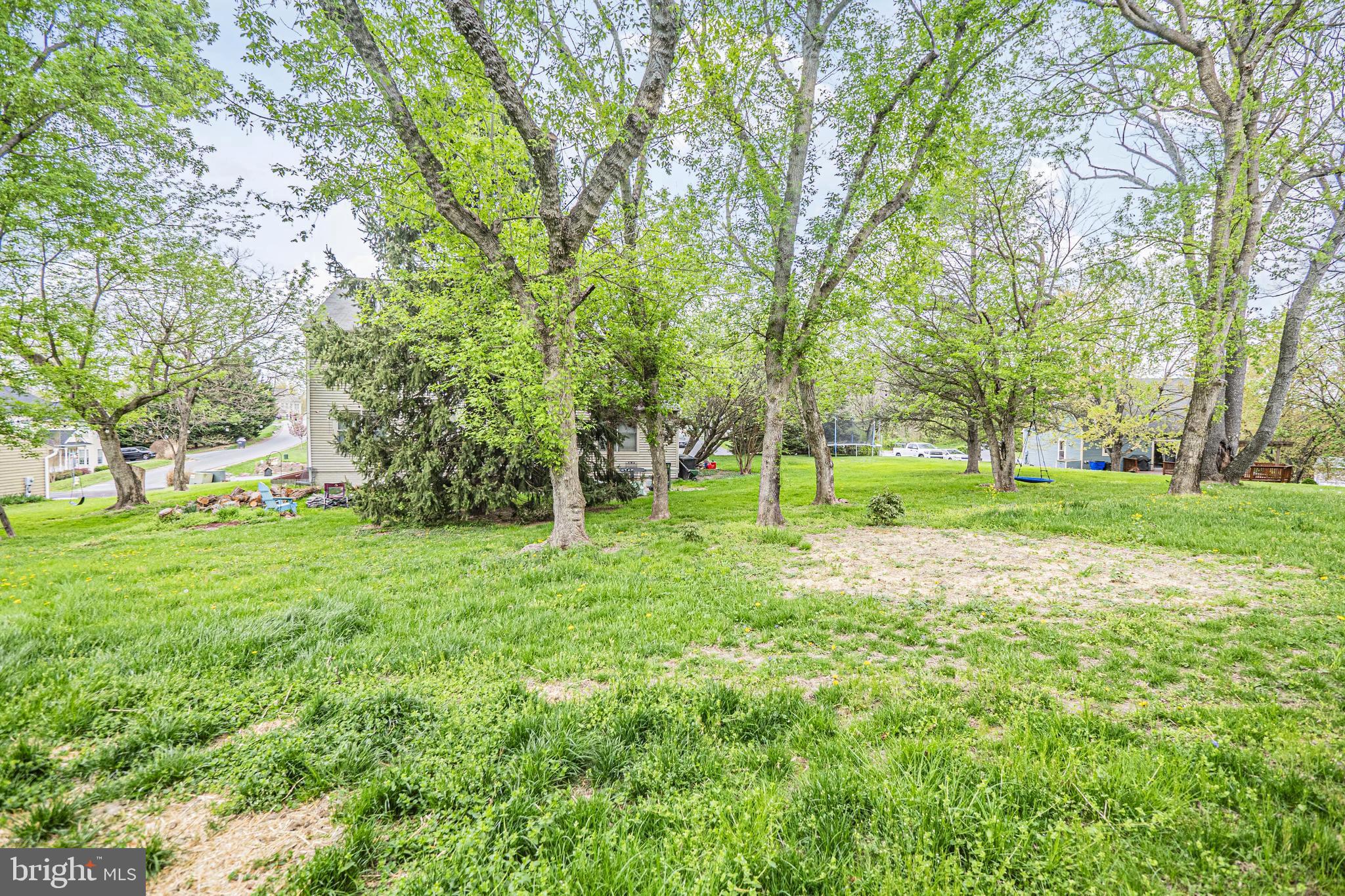 VILLAS LAKE ANITA LOUISE - Residential