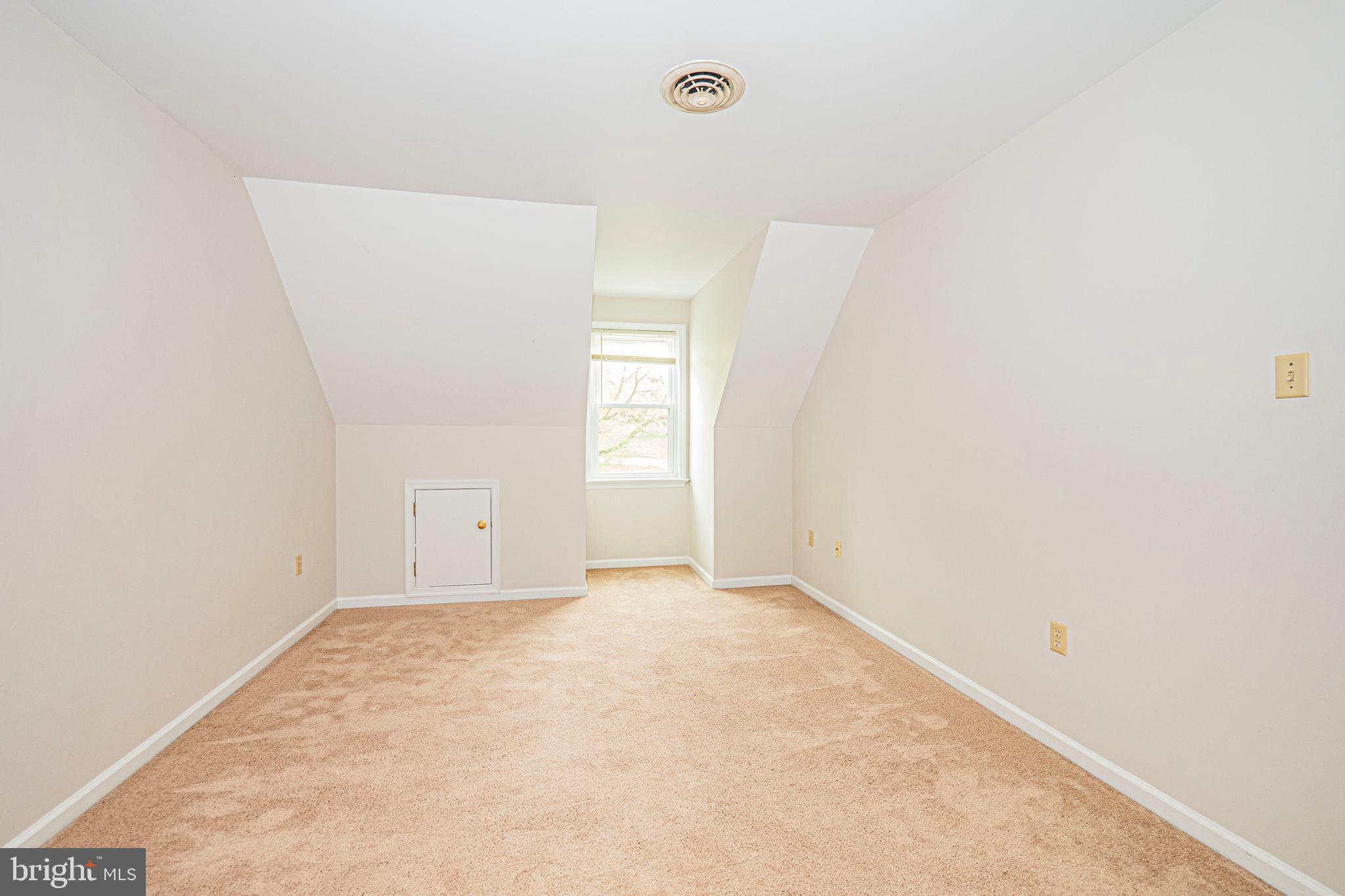 VILLAS LAKE ANITA LOUISE - Residential