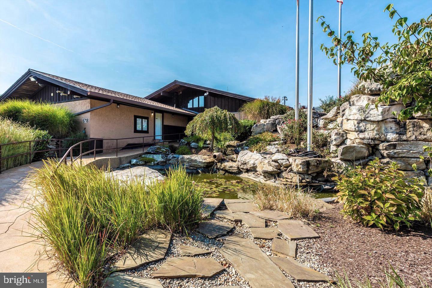 VILLAS LAKE ANITA LOUISE - Residential