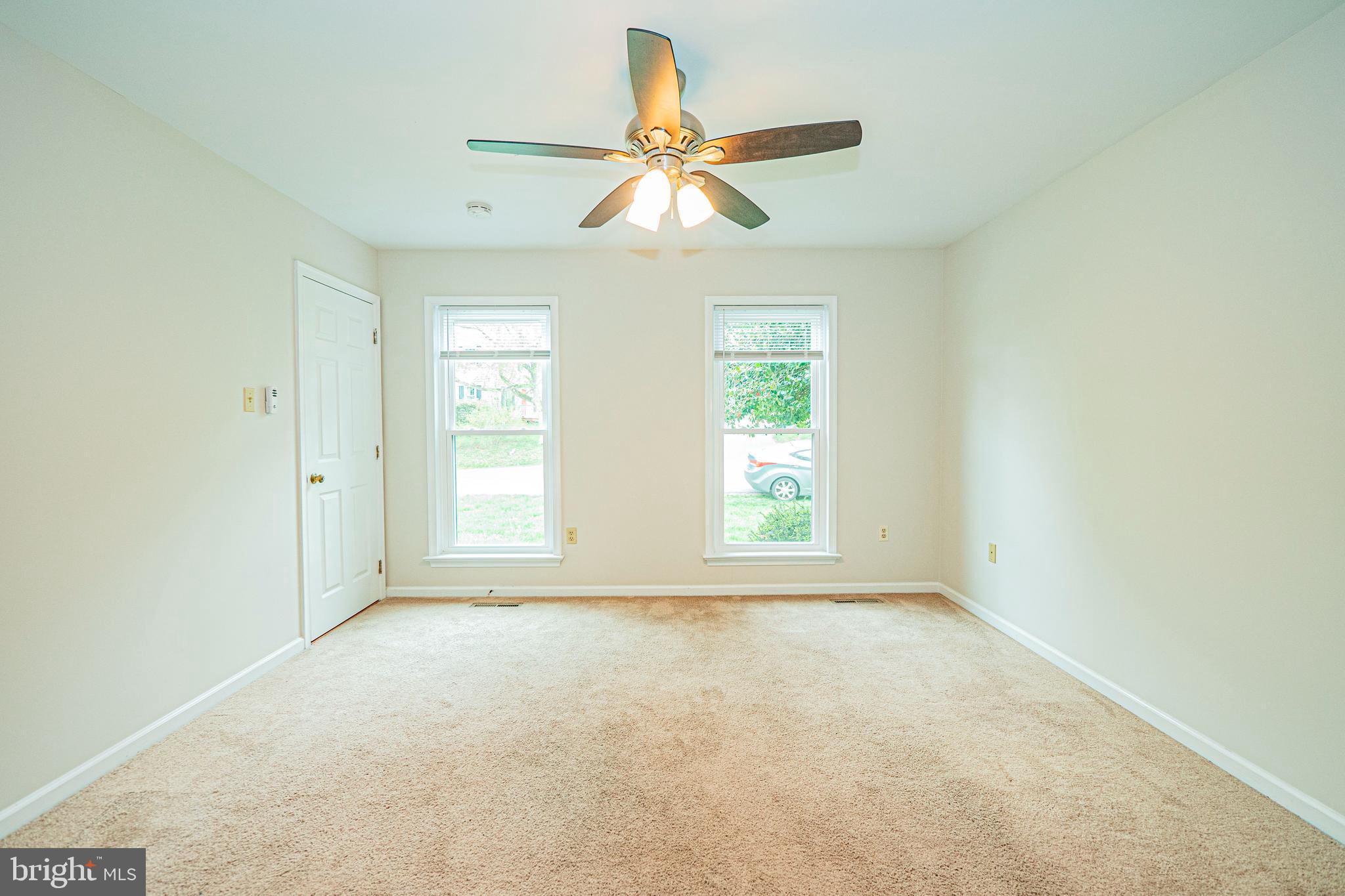 VILLAS LAKE ANITA LOUISE - Residential