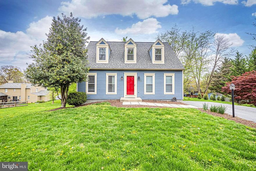 INCREDIBLE OPPORTUNITY AWAITS IN THE DESIRABLE VILLAS OF LAKE ANITA ** NEW CARPETS ON MAIN (REPLACED WHAT PICS SHOW), NEW WINDOWS & SOME FRESH PAINT** DRAMATIC VAULTED CEILINGS W/NATURAL LIGHT IN FOYER & PRIMARY BEDROOM SUITE W/FULL BATH ON MAIN LEVEL** GREAT POTENTIAL IN SPACIOUS BASEMENT W/BATH ROUGH-IN & WALKOUT** MANY FEATURES INCL '24 DISHWASHER, '22 WASHER, '21 ROOF & '21 BATHROOM FLOORS** ONE OF THE BEST LOTS (.37 ACRES) W/ALL THAT THE EXCLUSIVE LAKE LINGANORE COMMUNITY OFFERS: WALK TO PRISTINE LAKE & BEACH AREAS, RESORT-STYLE COMMUNITY POOLS, PLAYGROUNDS, PAVILION, CLUBHOUSE, BASKETBALL, TENNIS, BOAT RAMP + SCENIC WALKING & BIKE TRAILS** PRIME LOCATION CLOSE TO I-70, I-270 & ROUTE 15 ** SEE VIDEO TOUR!