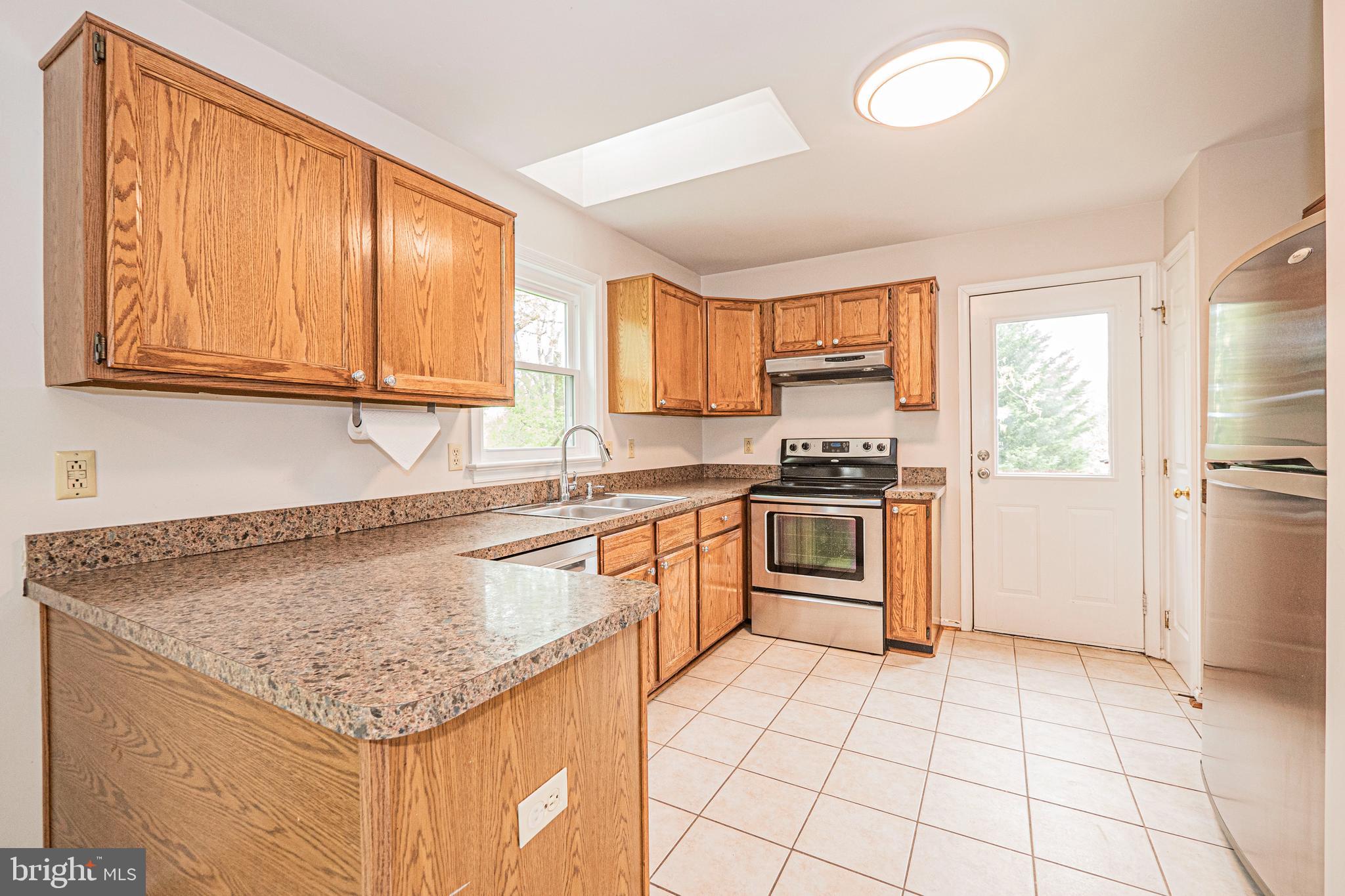 VILLAS LAKE ANITA LOUISE - Residential