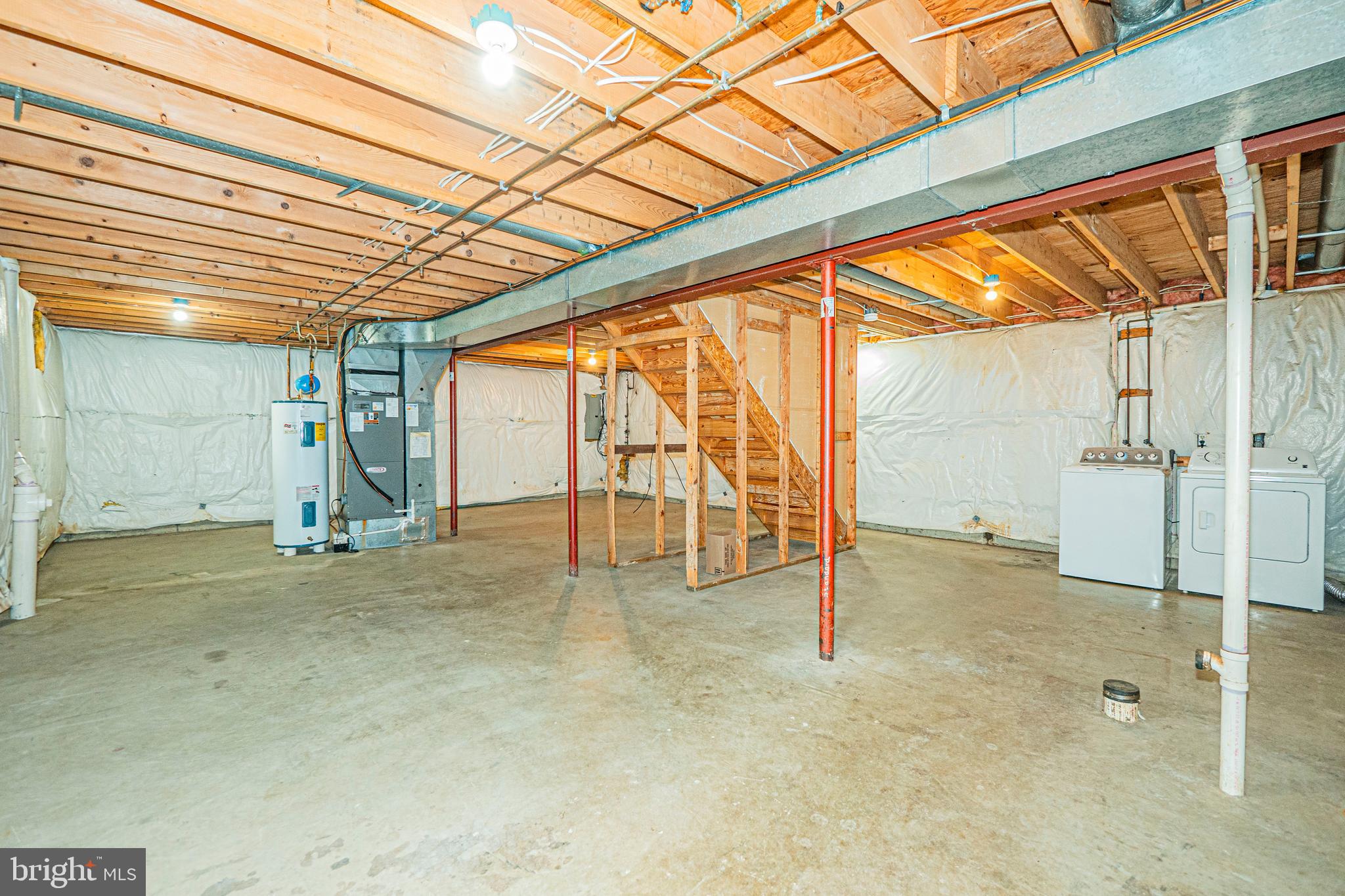 VILLAS LAKE ANITA LOUISE - Residential