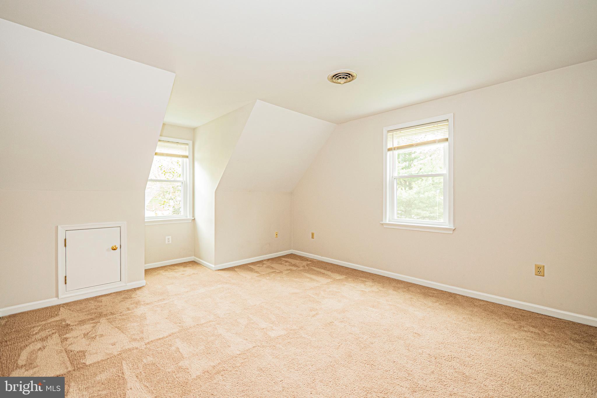 VILLAS LAKE ANITA LOUISE - Residential