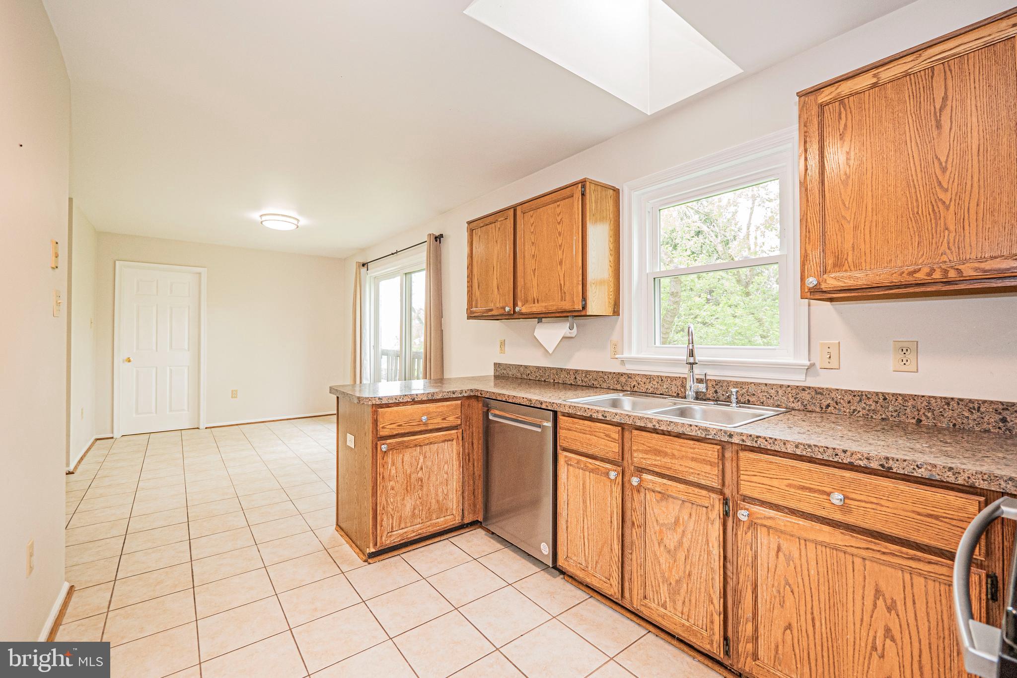 VILLAS LAKE ANITA LOUISE - Residential