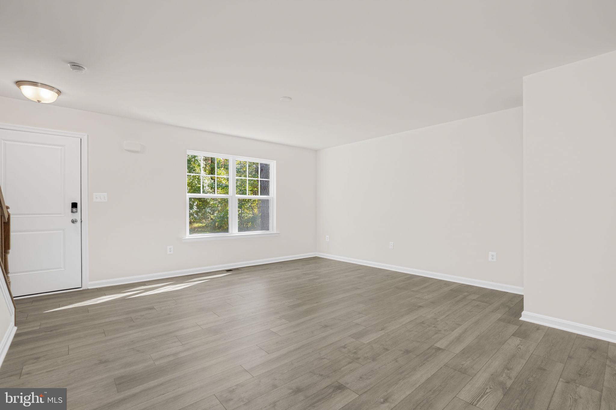 CAPTAIN'S COVE - Residential