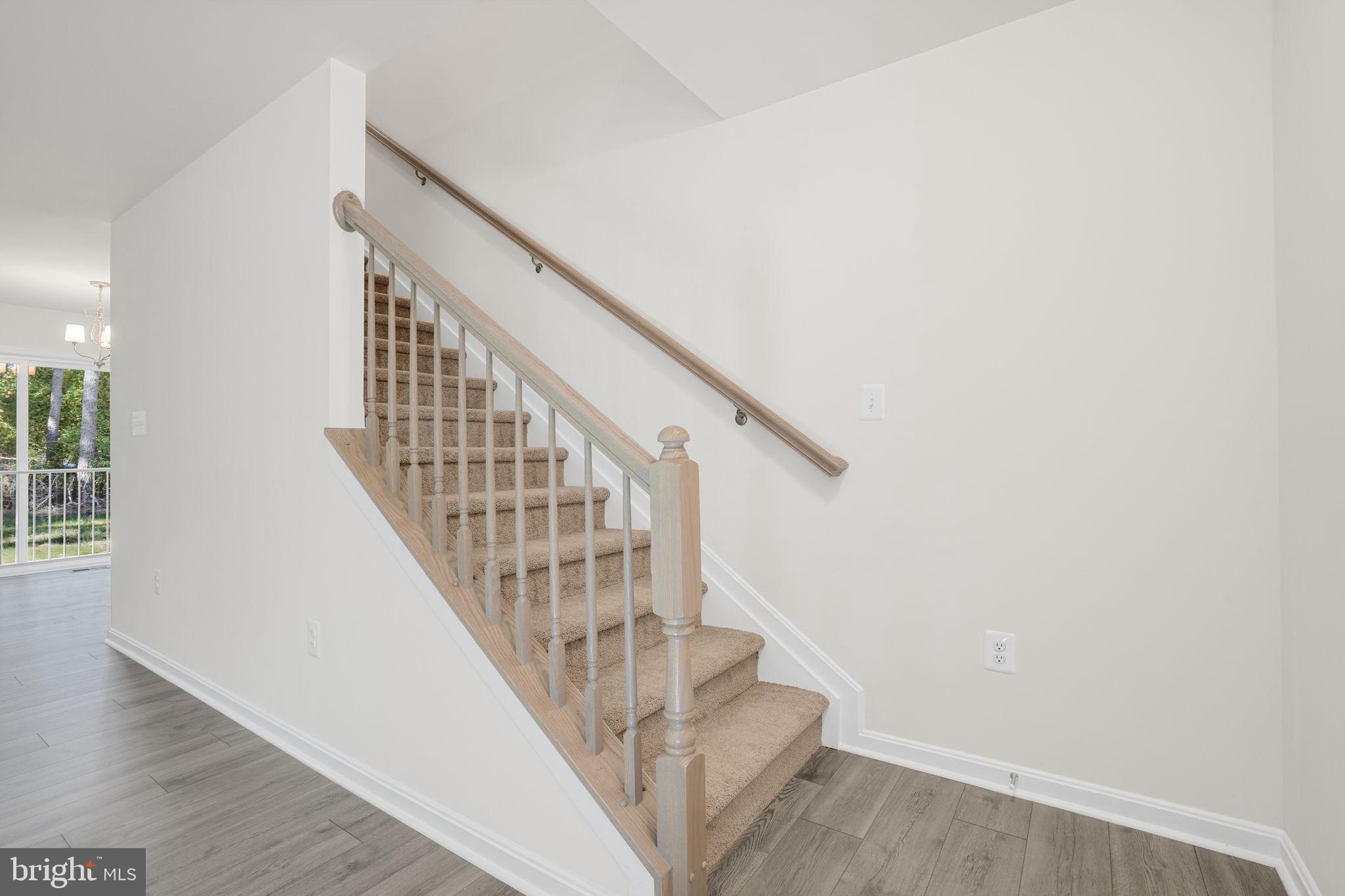 CAPTAIN'S COVE - Residential