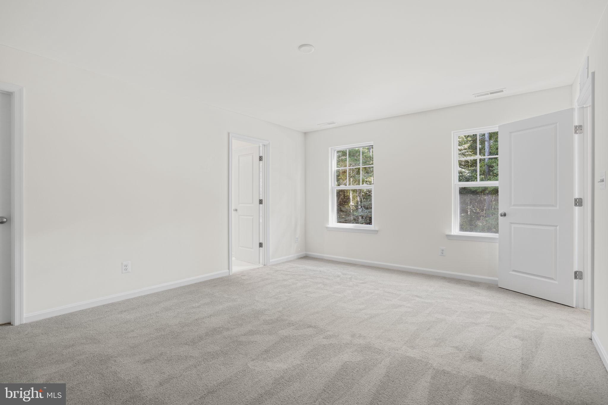 CAPTAIN'S COVE - Residential