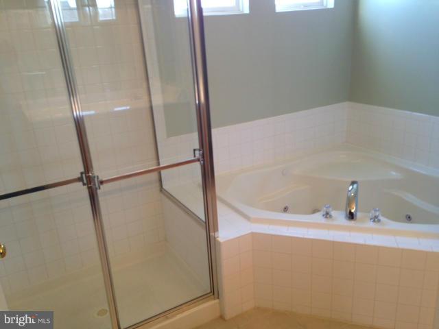 MADDEX FARM - Residential Lease