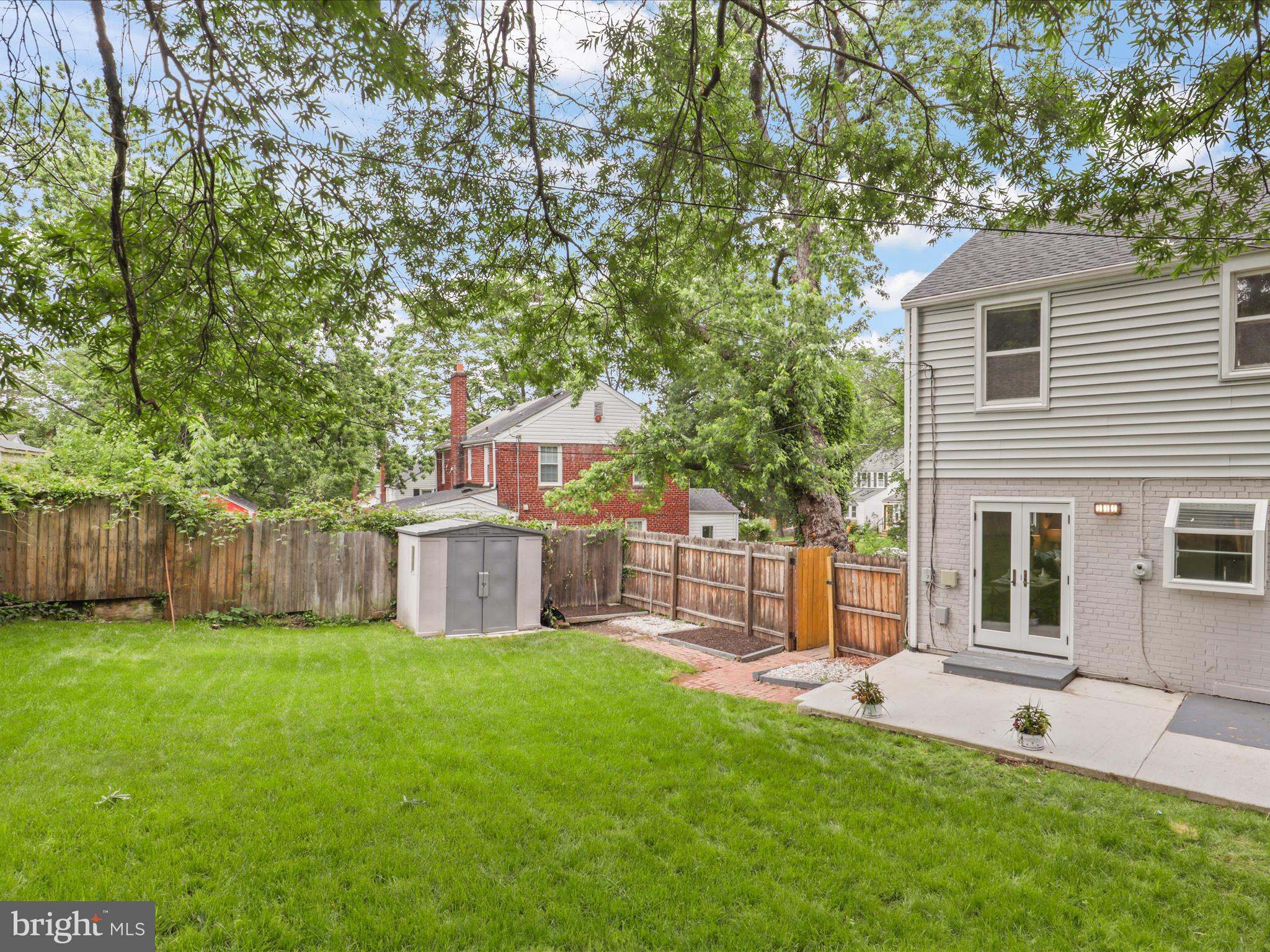 JEFFERSON MANOR - Residential