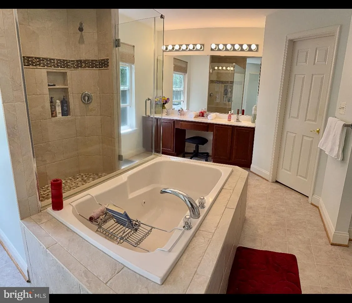 Davidsonville, Maryland 21035, United States, 7 Bedrooms Bedrooms, ,4 BathroomsBathrooms,Residential,Active,155980