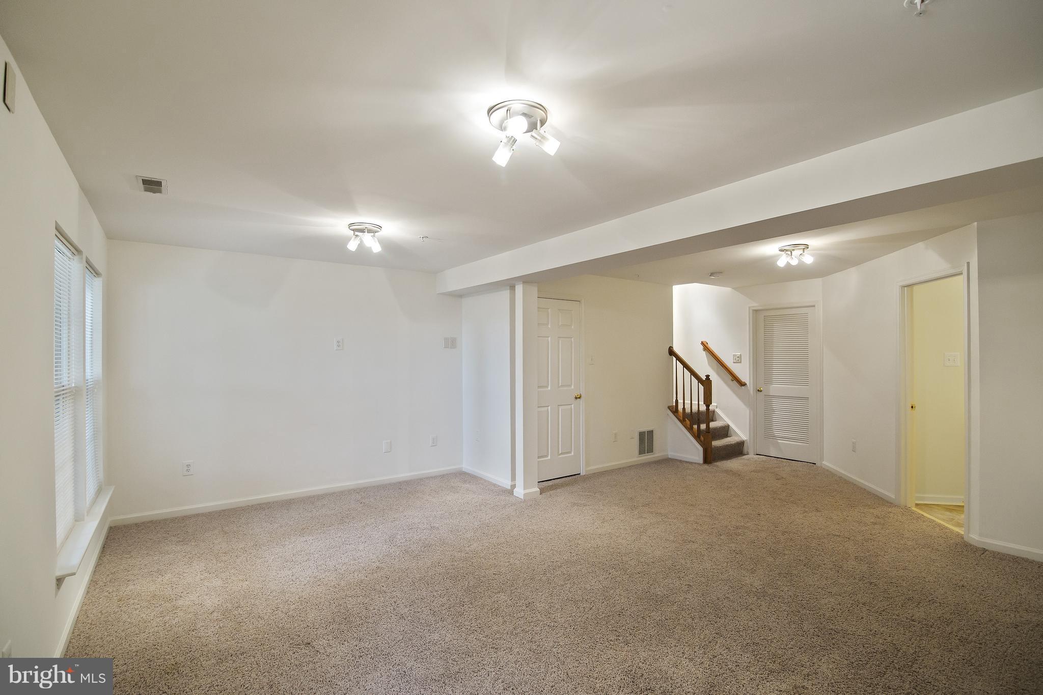 OWINGS MILLS - Residential