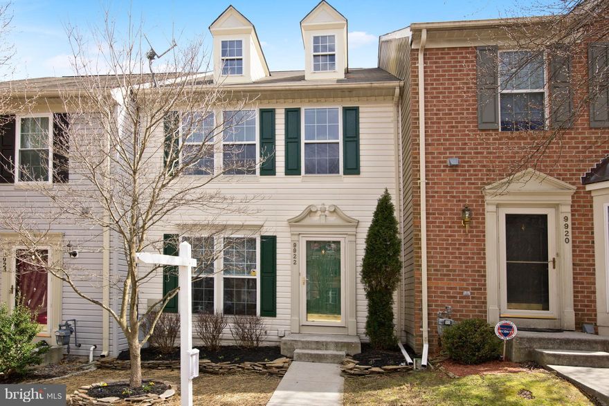 SO MANY UPDATES! Absolutely move in ready in the quiet Oakside Community! BRAND NEW carpet & freshly painted throughout! BRAND NEW granite counter bathroom vanities!  New roof, HVAC & stainless steel appliances in 2016! Master suite w/huge walk-in closet & double vanity. Finished lower level with walk-out. Large deck overlooks common area. Ceramic tile kitchen & bathroom floors. DON'T HESITATE!