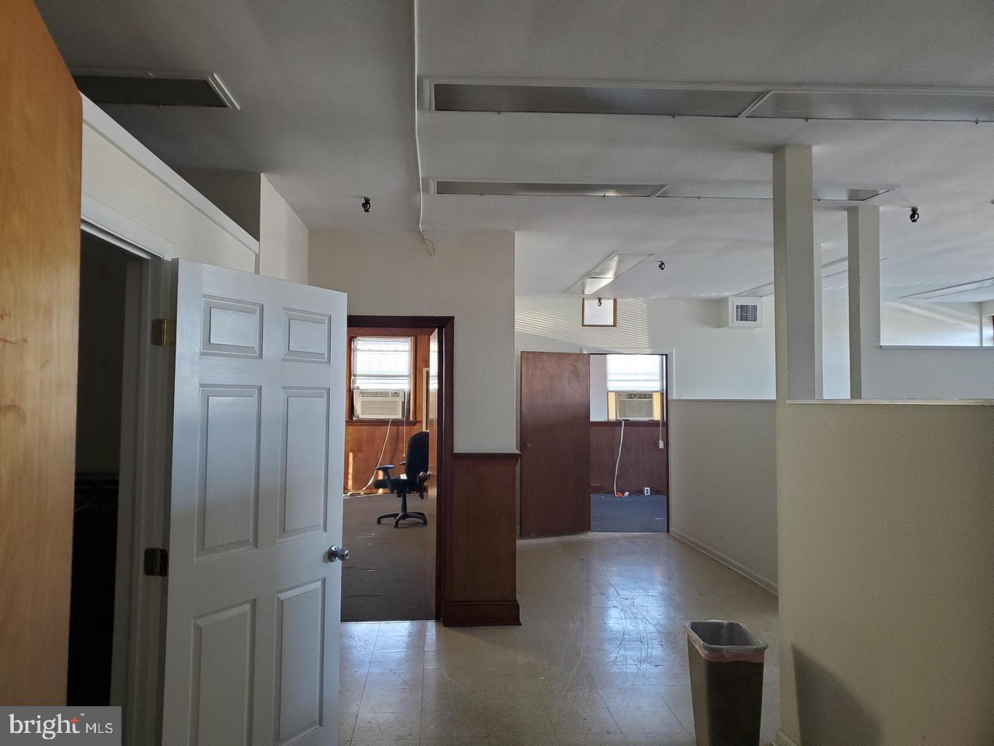 50 HULMEVILLE AVE 6