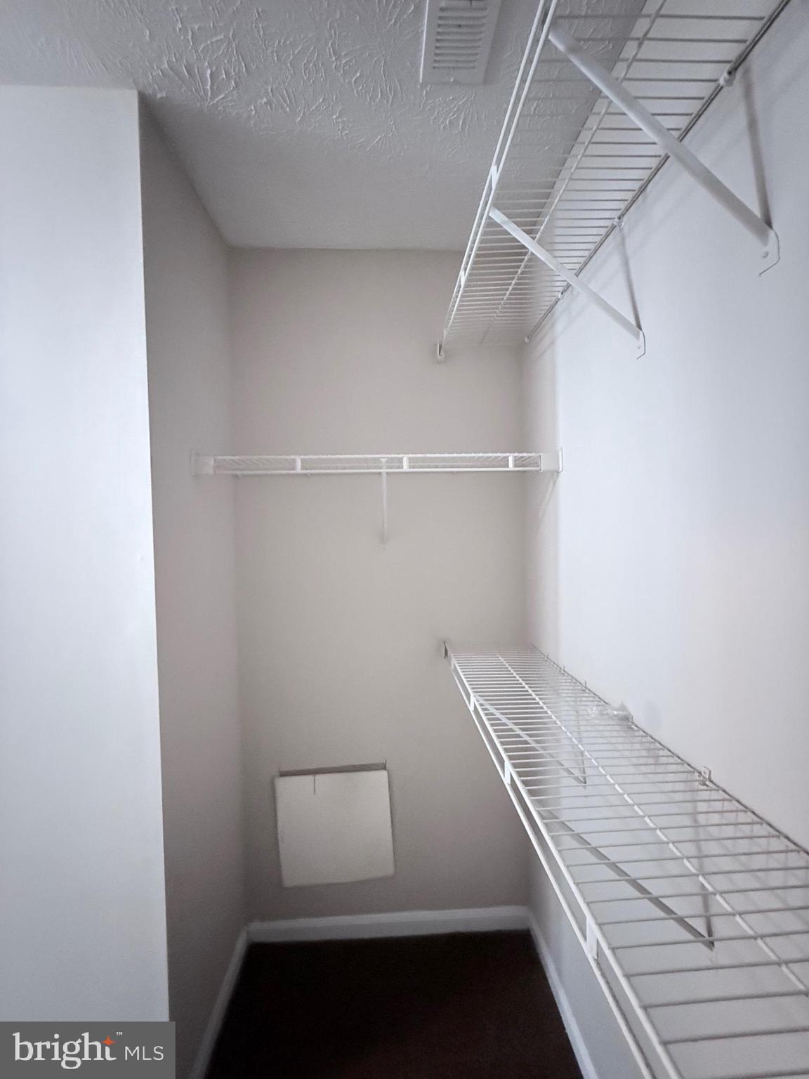 OWINGS MILLS - Residential Lease