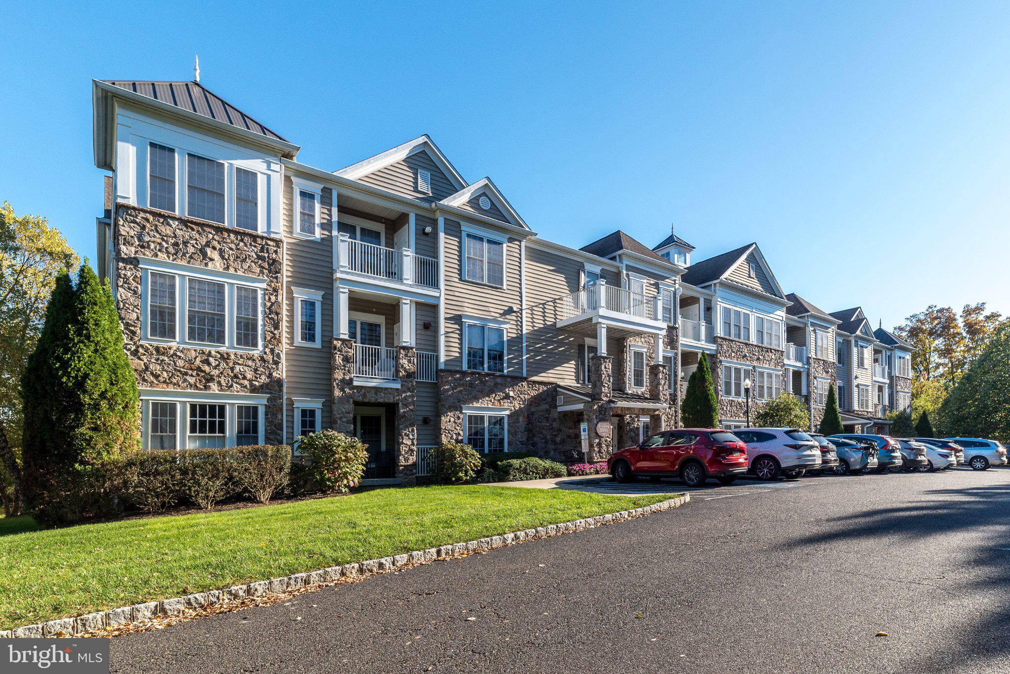 3308 LILAC COURT