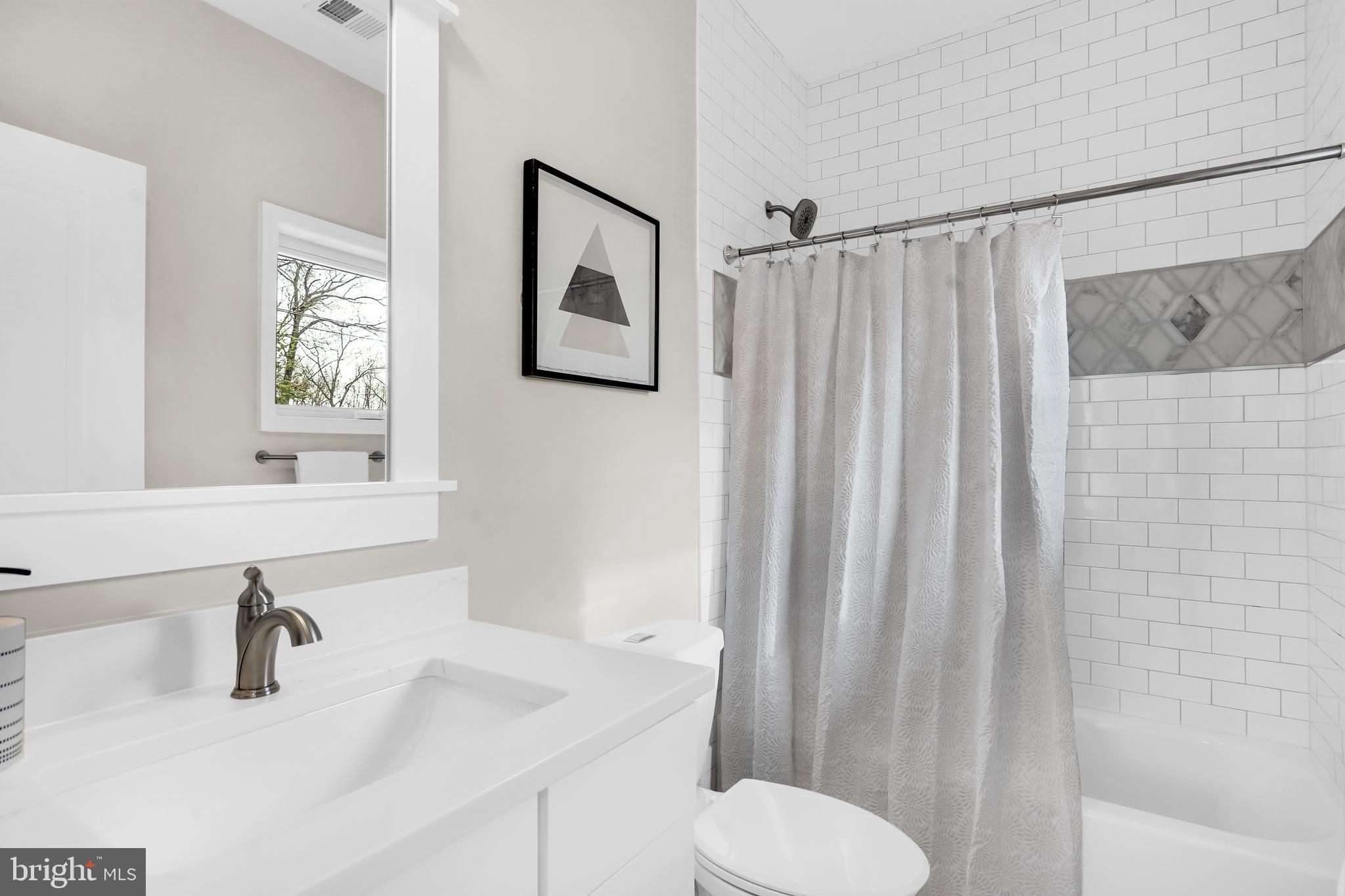 ROCK CREEK PALISADES - Residential