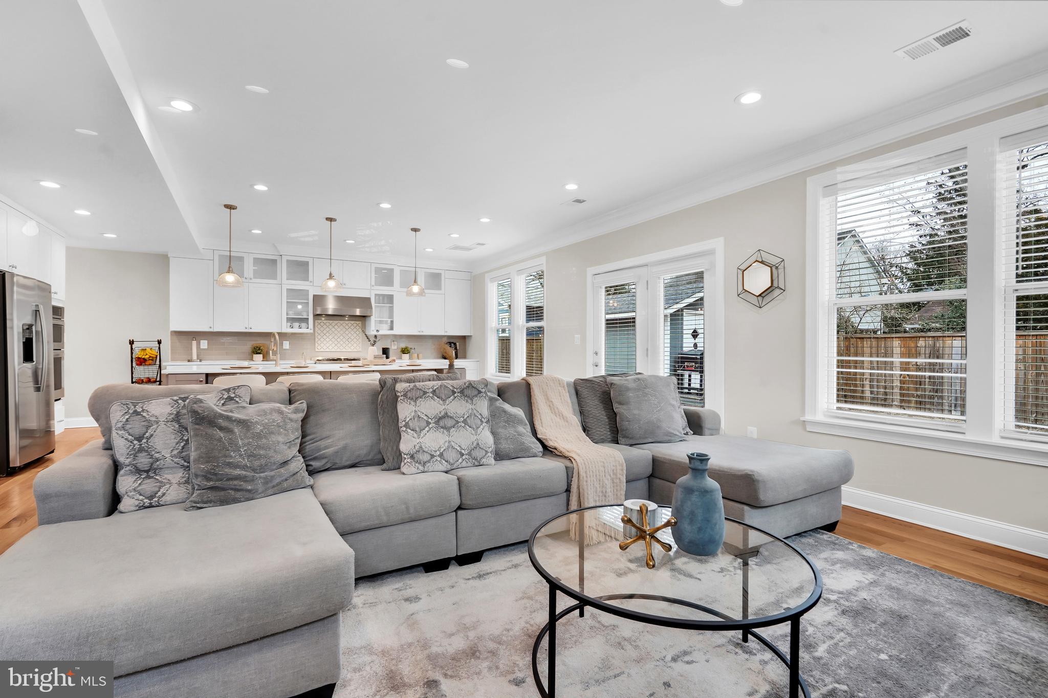 ROCK CREEK PALISADES - Residential