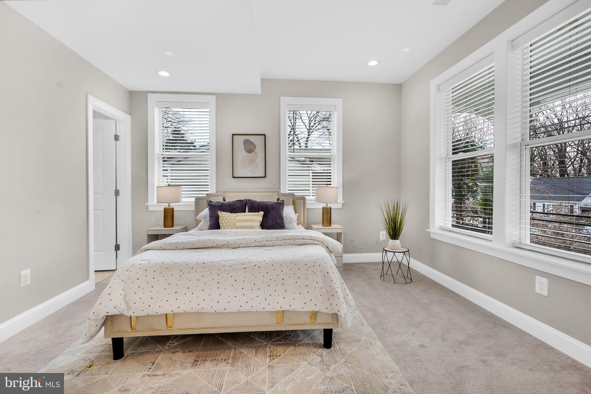 ROCK CREEK PALISADES - Residential