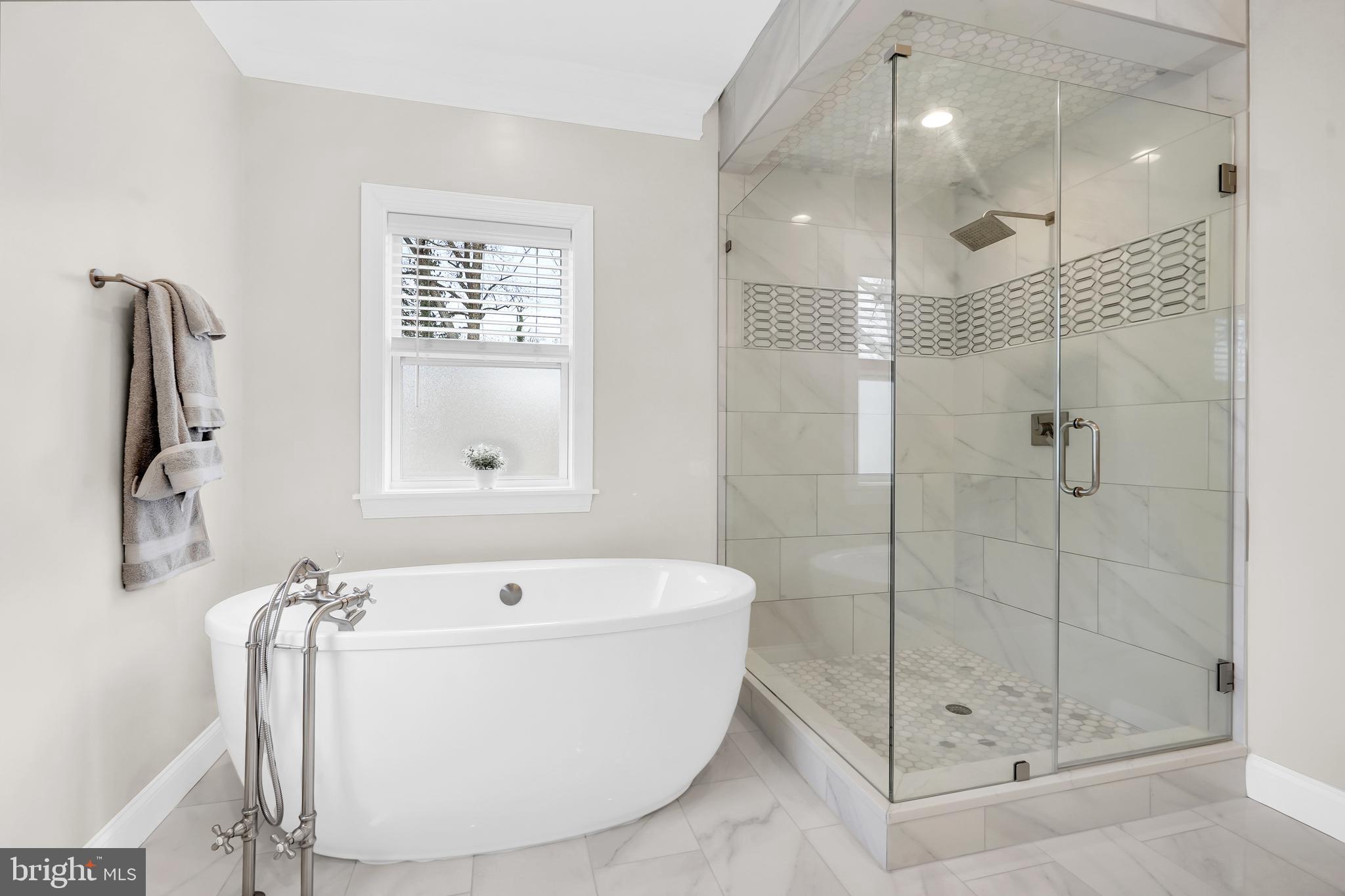 ROCK CREEK PALISADES - Residential