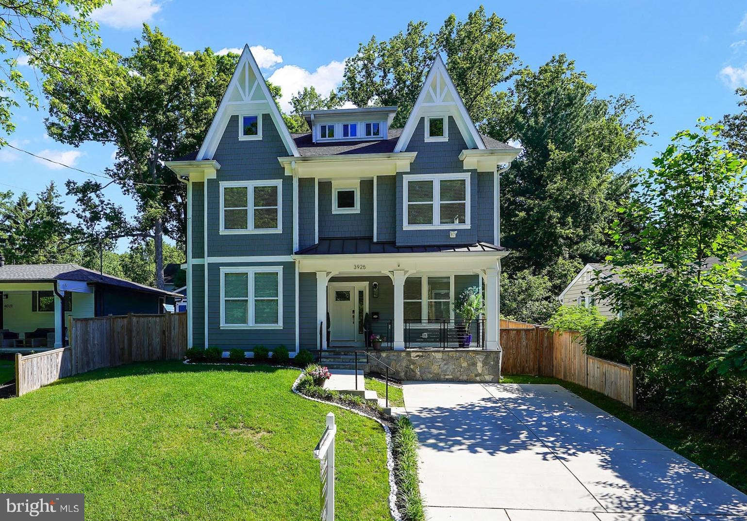 ROCK CREEK PALISADES - Residential