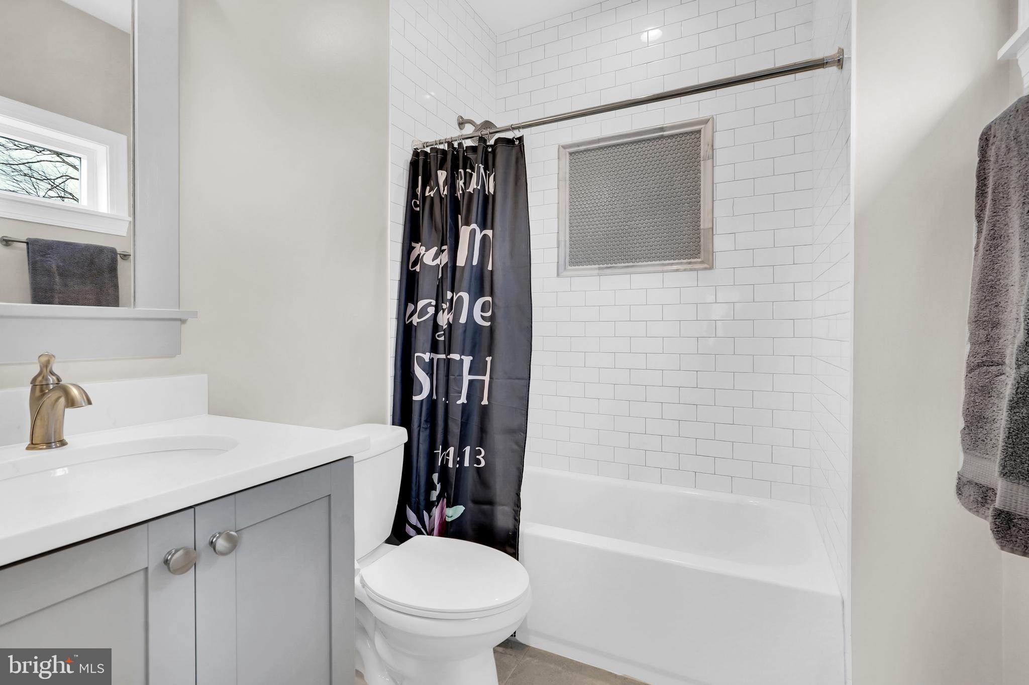 ROCK CREEK PALISADES - Residential