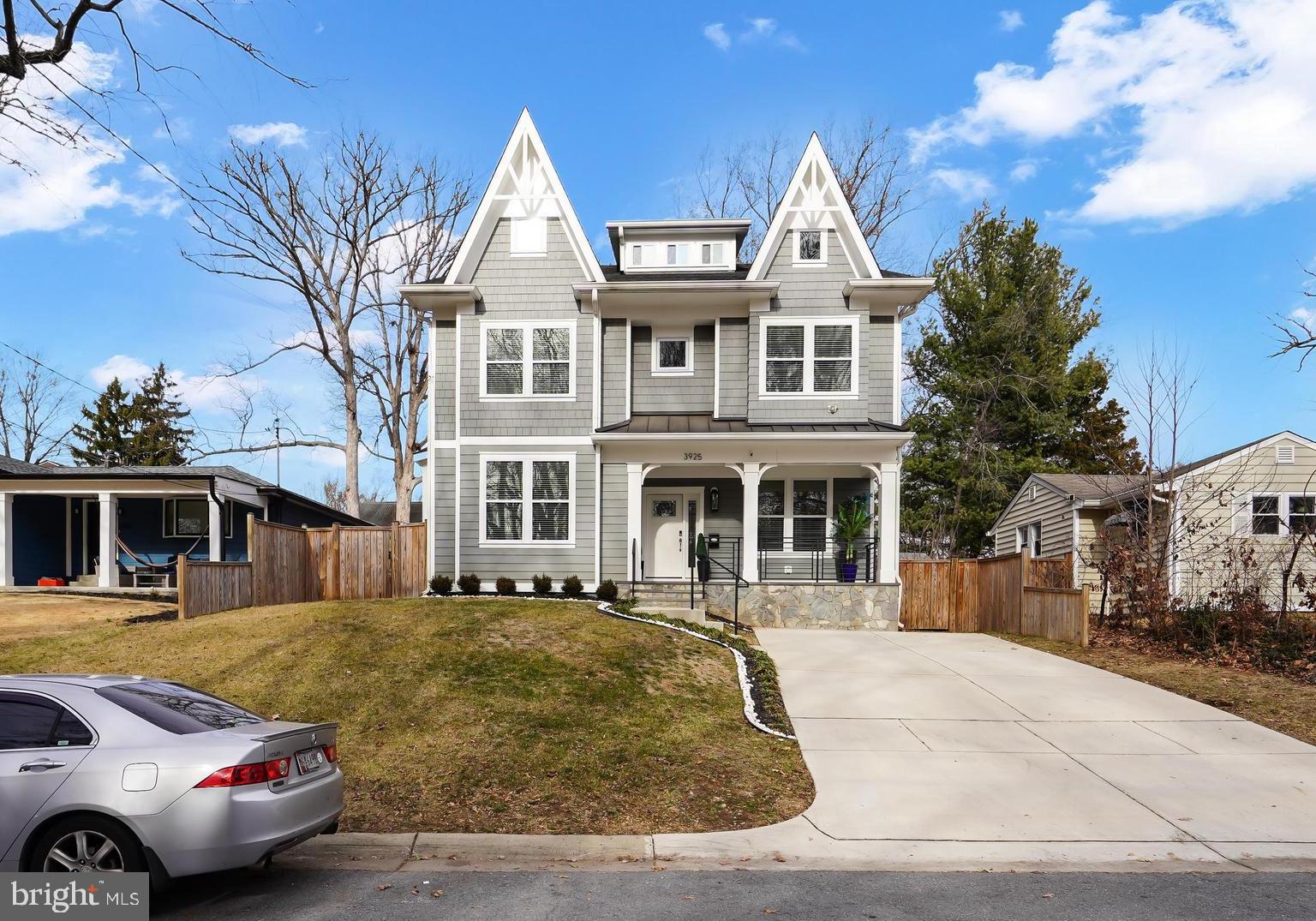 ROCK CREEK PALISADES - Residential