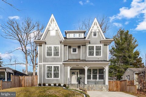 Photo of 3925 Decatur Avenue, KENSINGTON, MD 20895 (MLS # MDMC2214950)