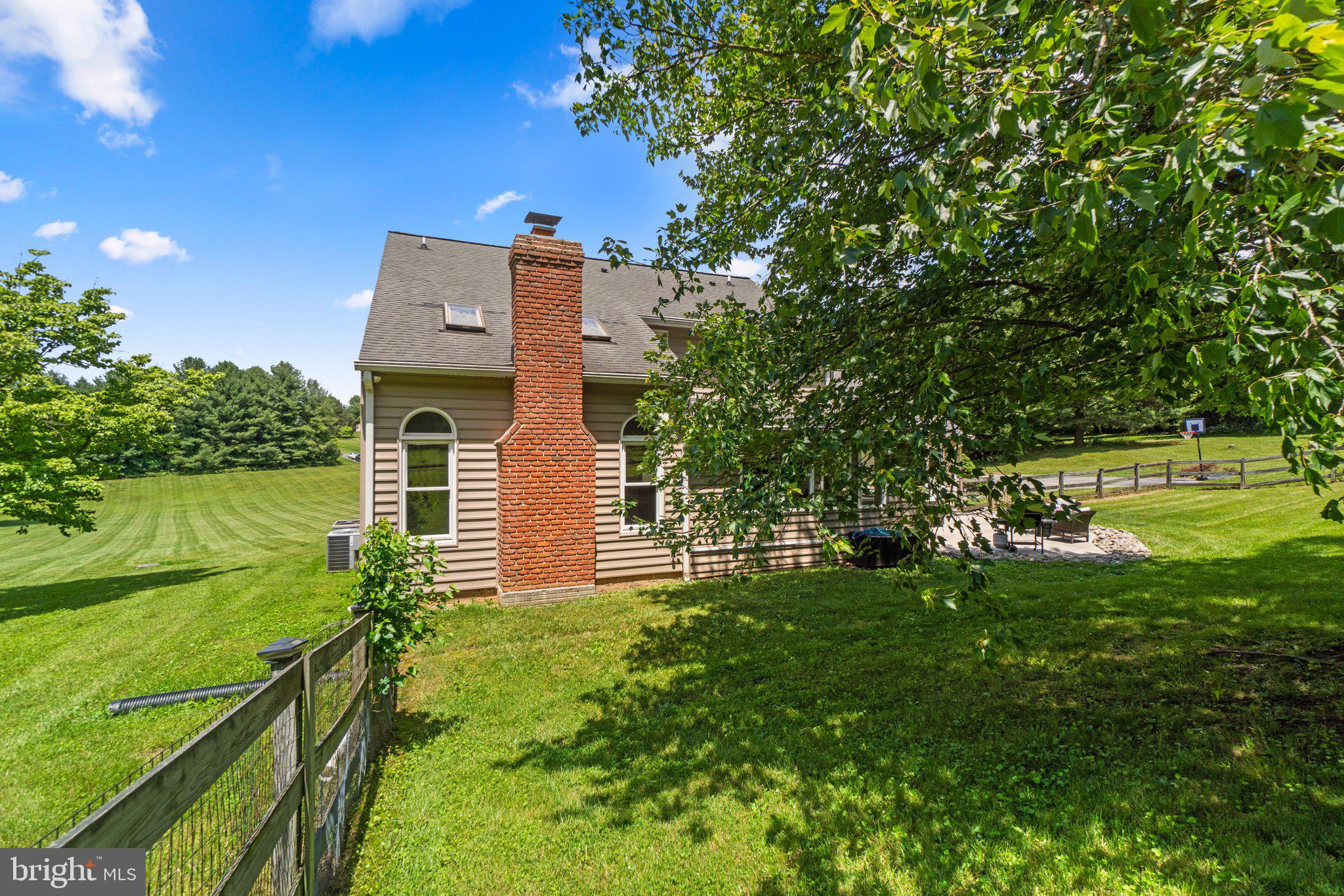 WEST FRIENDSHIP - Residential