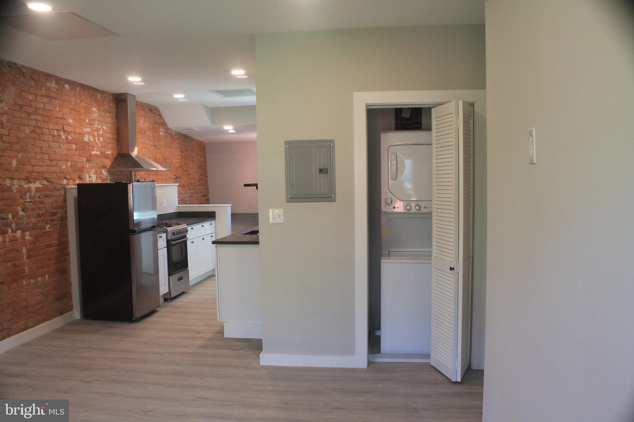 RITTENHOUSE SQUARE - Residential Income