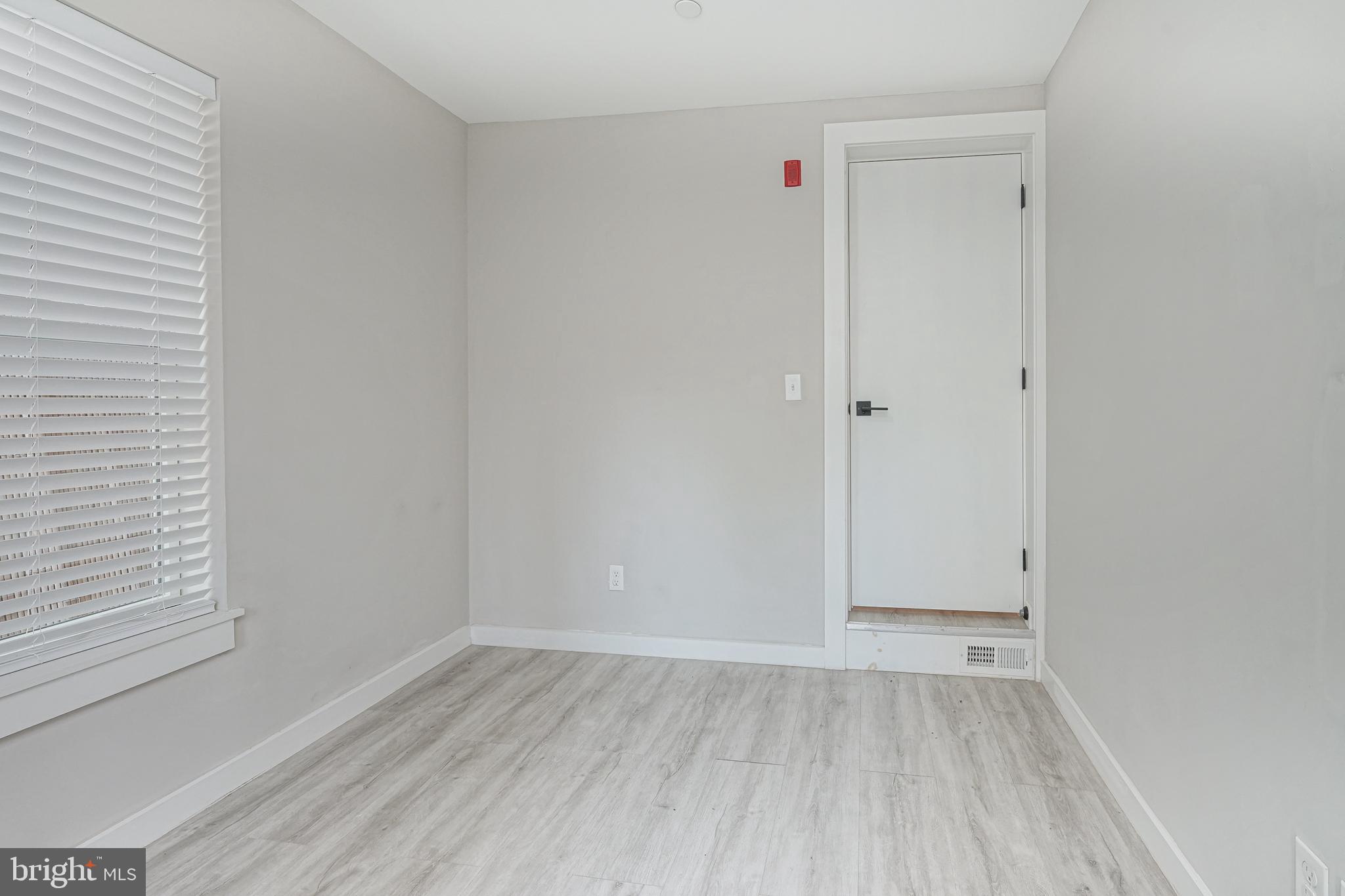 RITTENHOUSE SQUARE - Residential Income