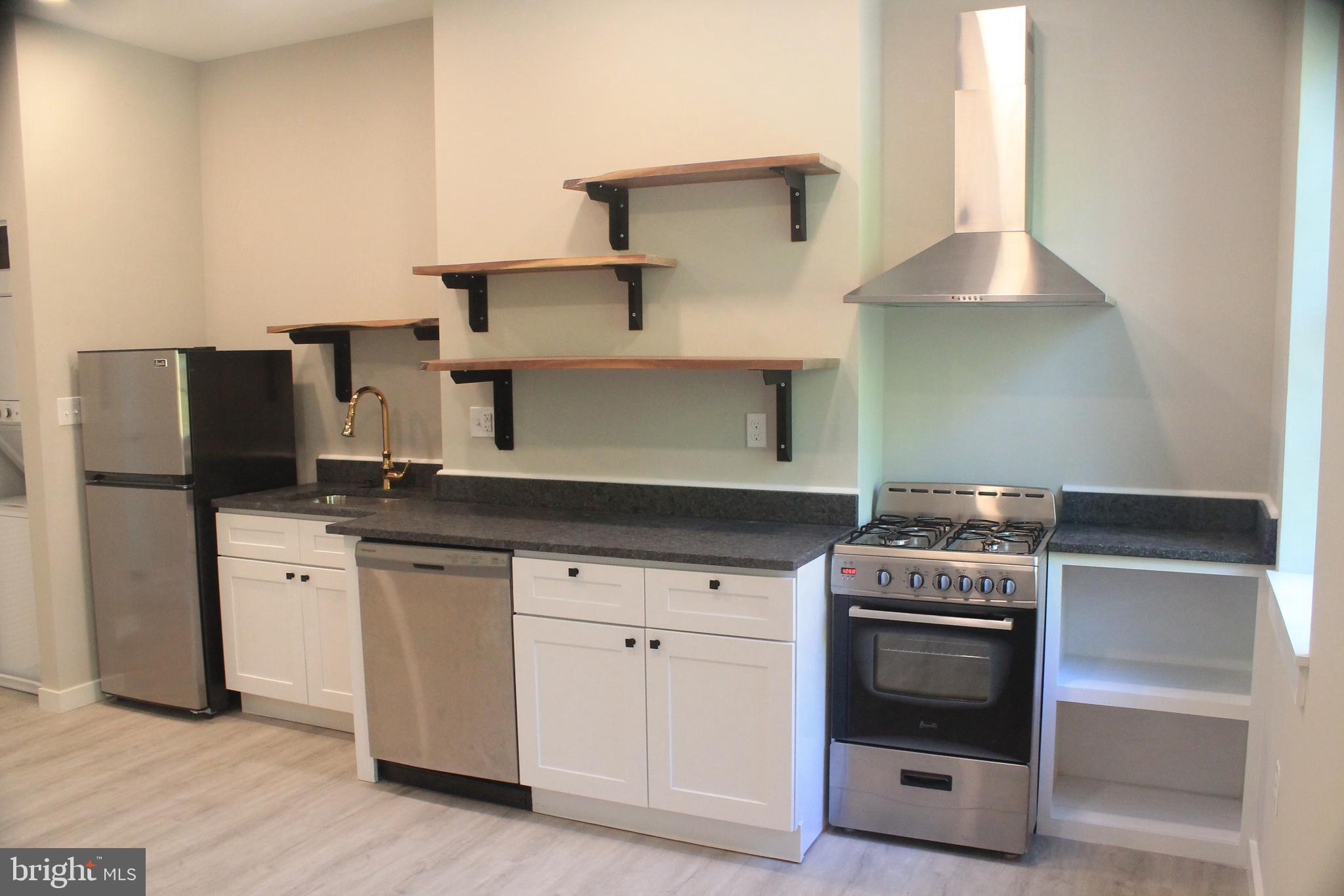 RITTENHOUSE SQUARE - Residential Income