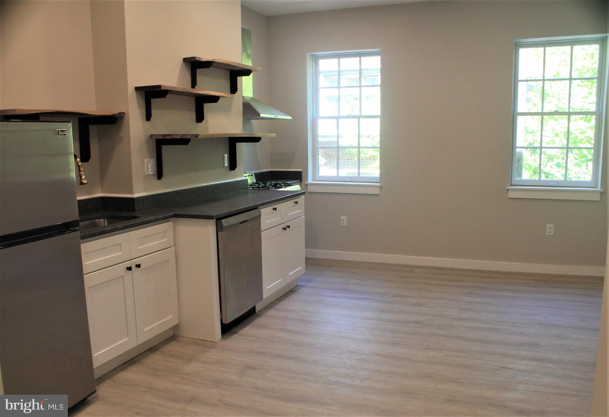 RITTENHOUSE SQUARE - Residential Income