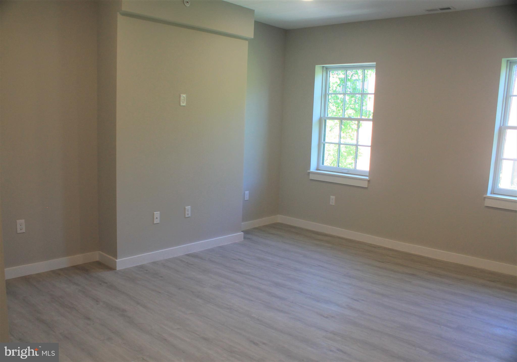 RITTENHOUSE SQUARE - Residential Income