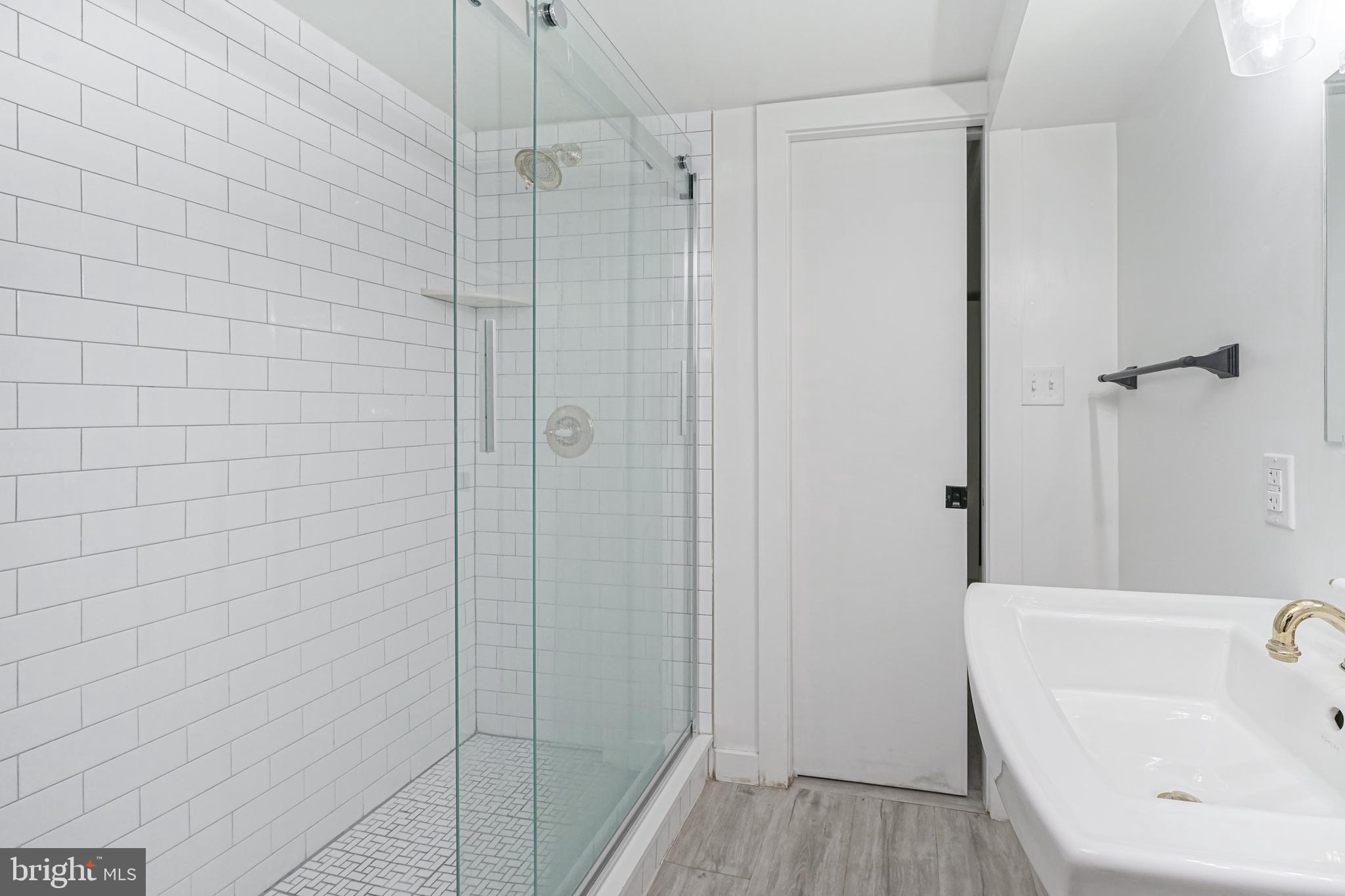 RITTENHOUSE SQUARE - Residential Income