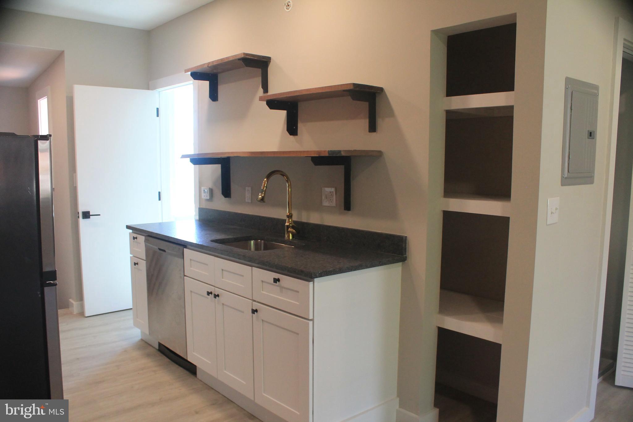 RITTENHOUSE SQUARE - Residential Income