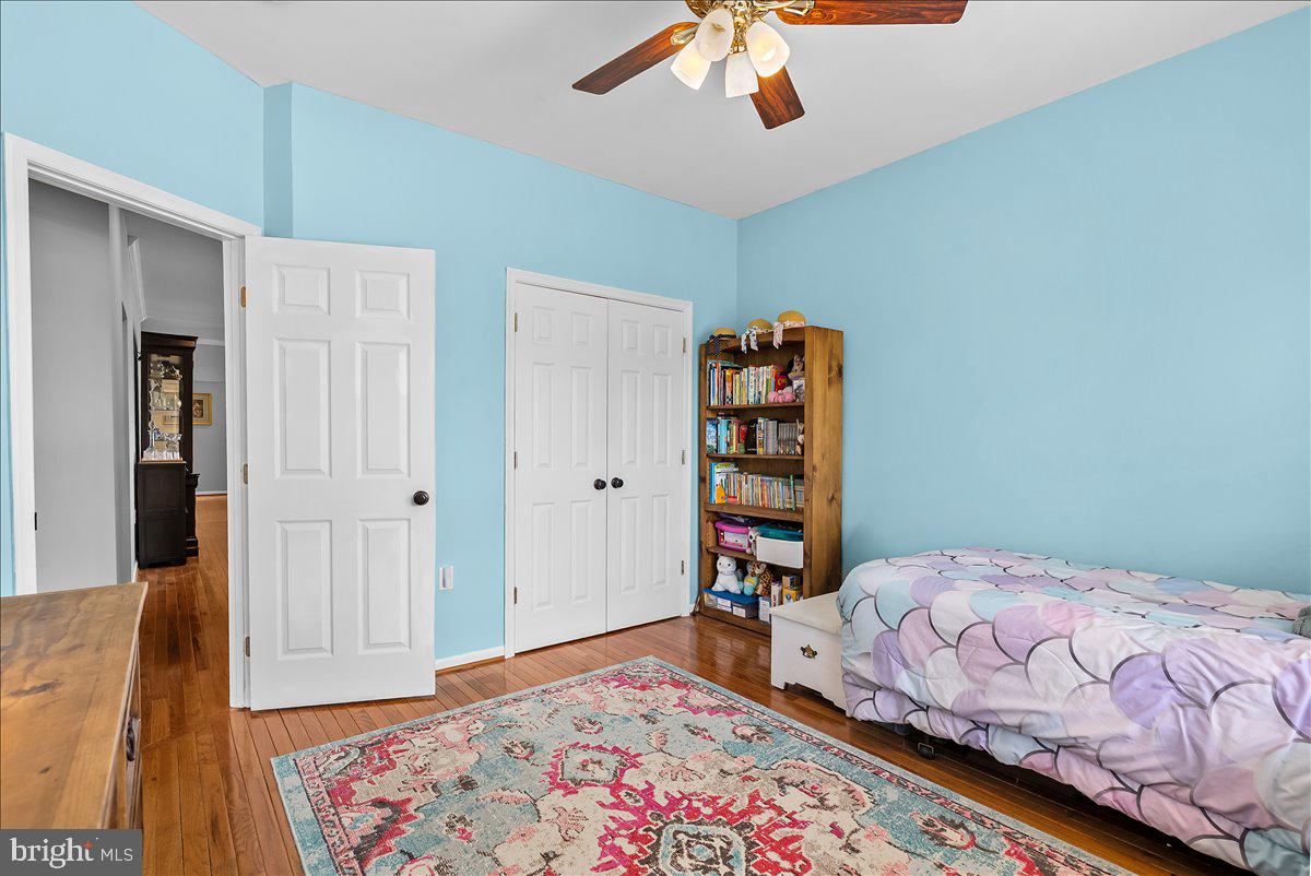 WAVERLY VIEW - Residential
