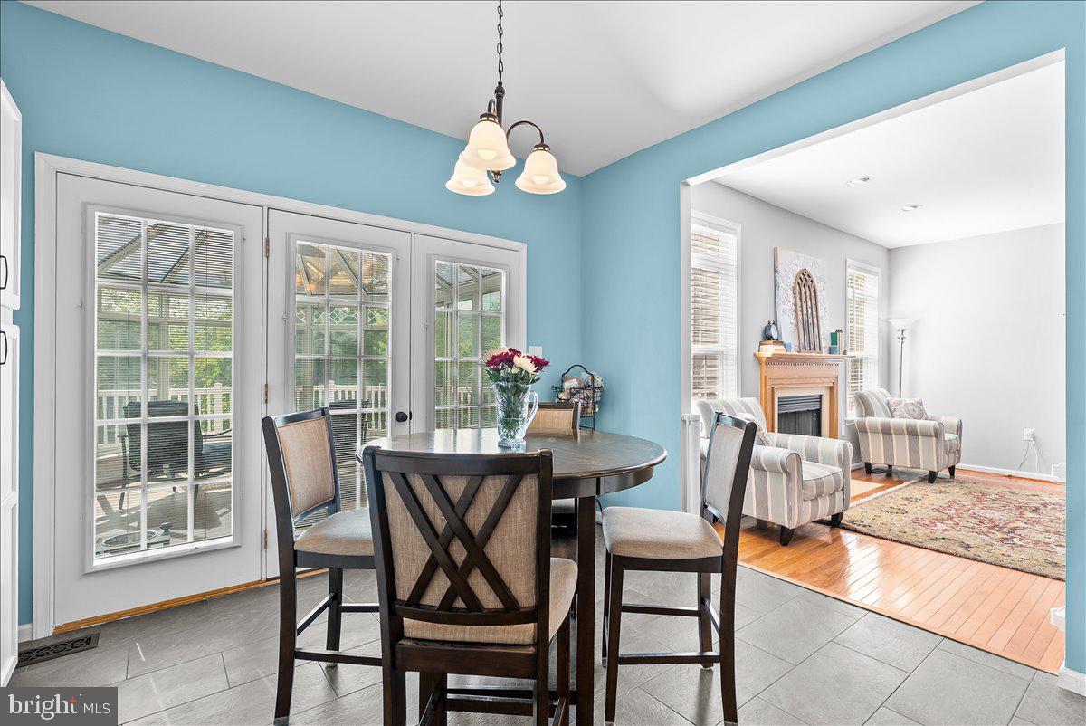 WAVERLY VIEW - Residential