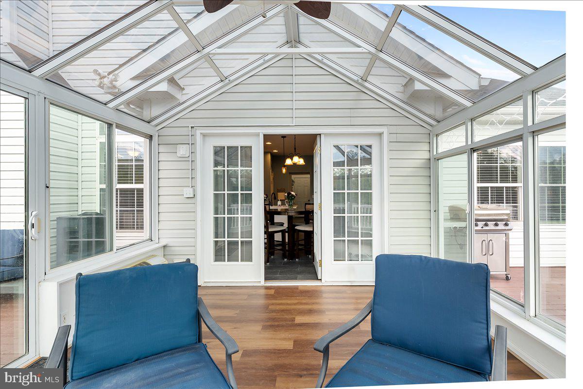 WAVERLY VIEW - Residential