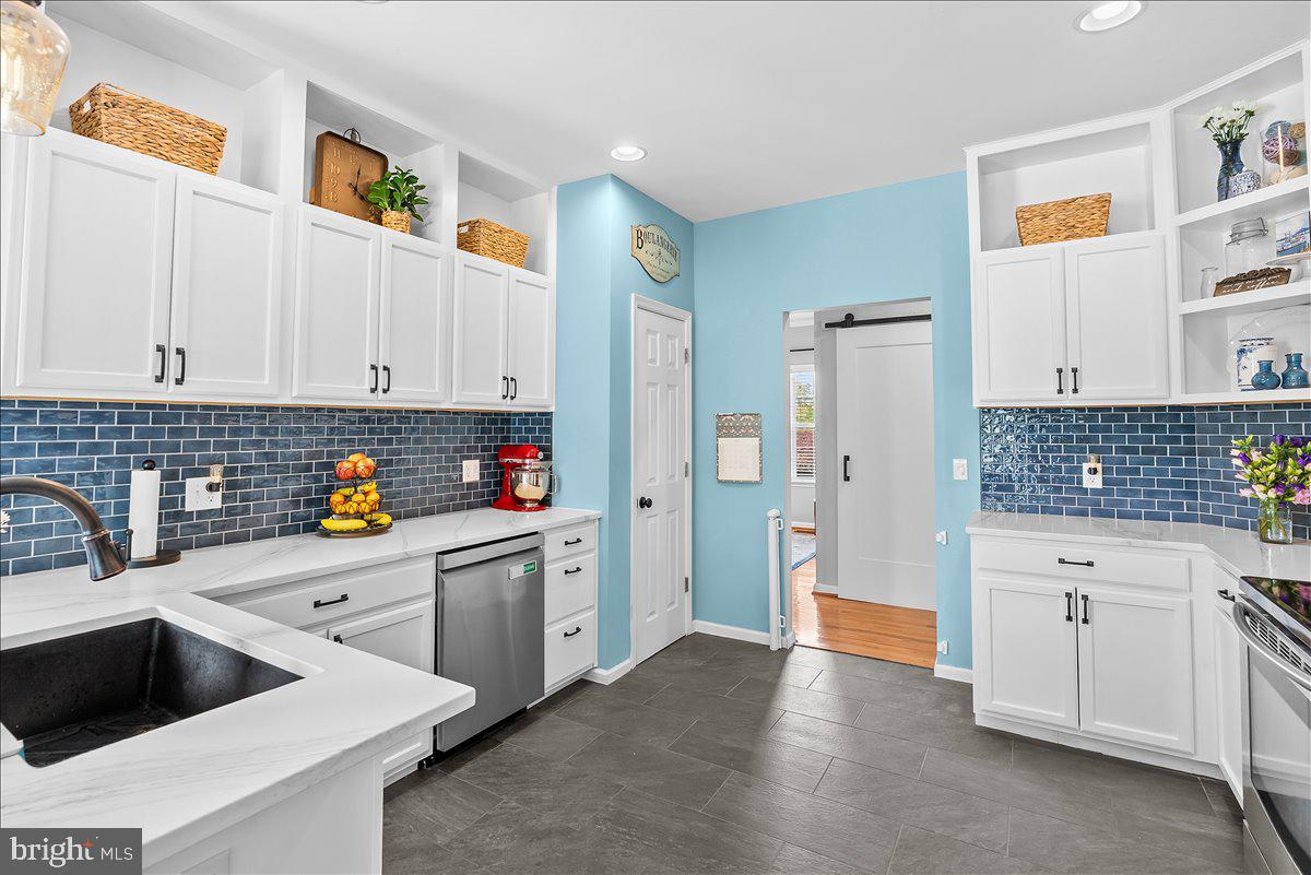 WAVERLY VIEW - Residential