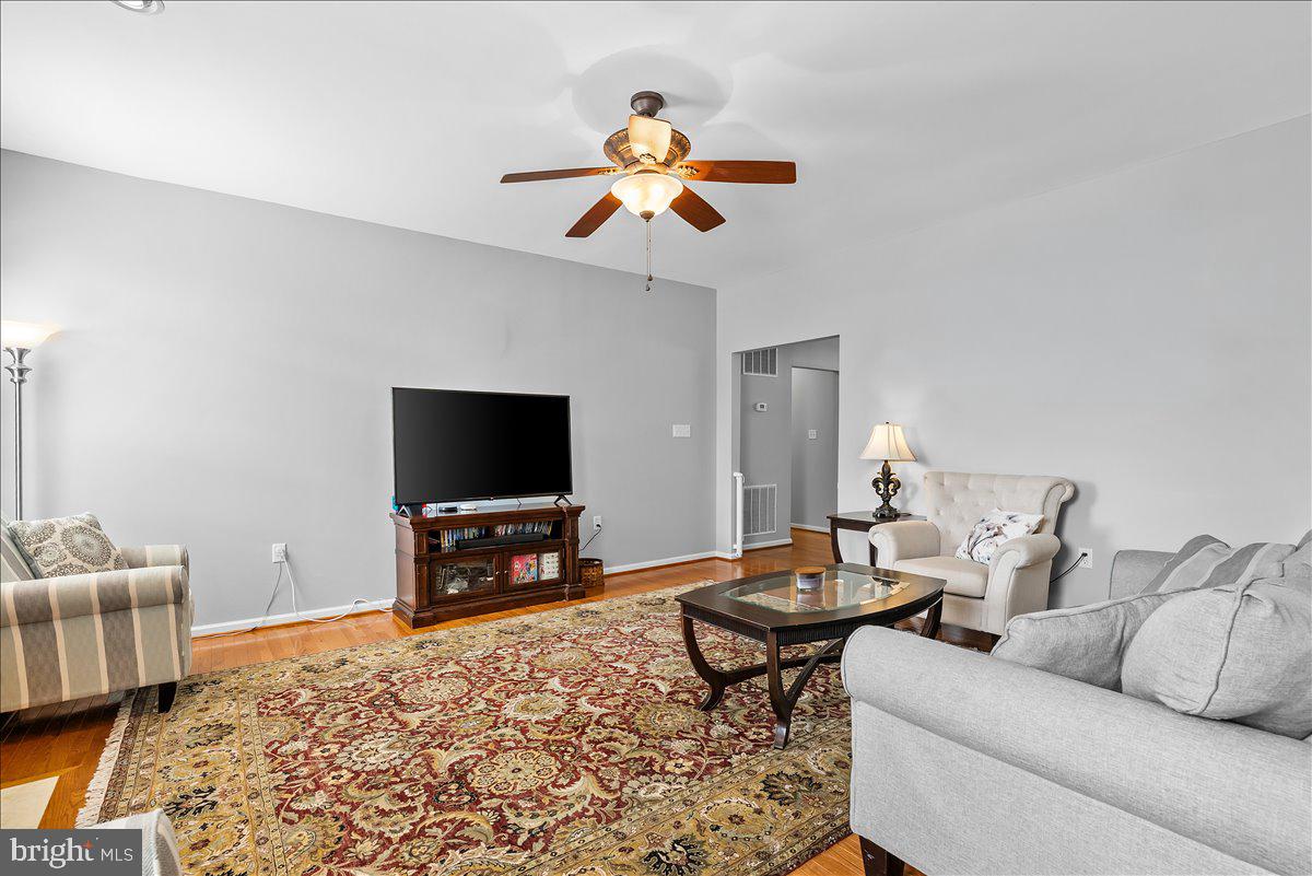 WAVERLY VIEW - Residential