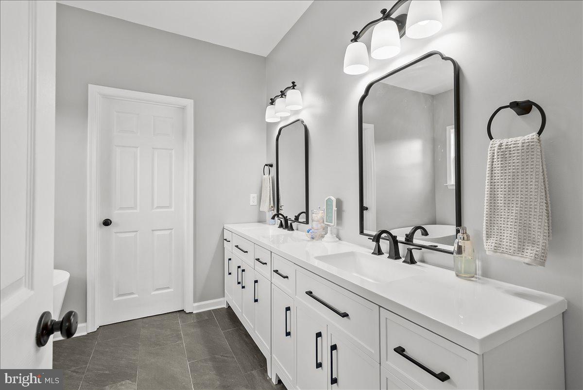 WAVERLY VIEW - Residential