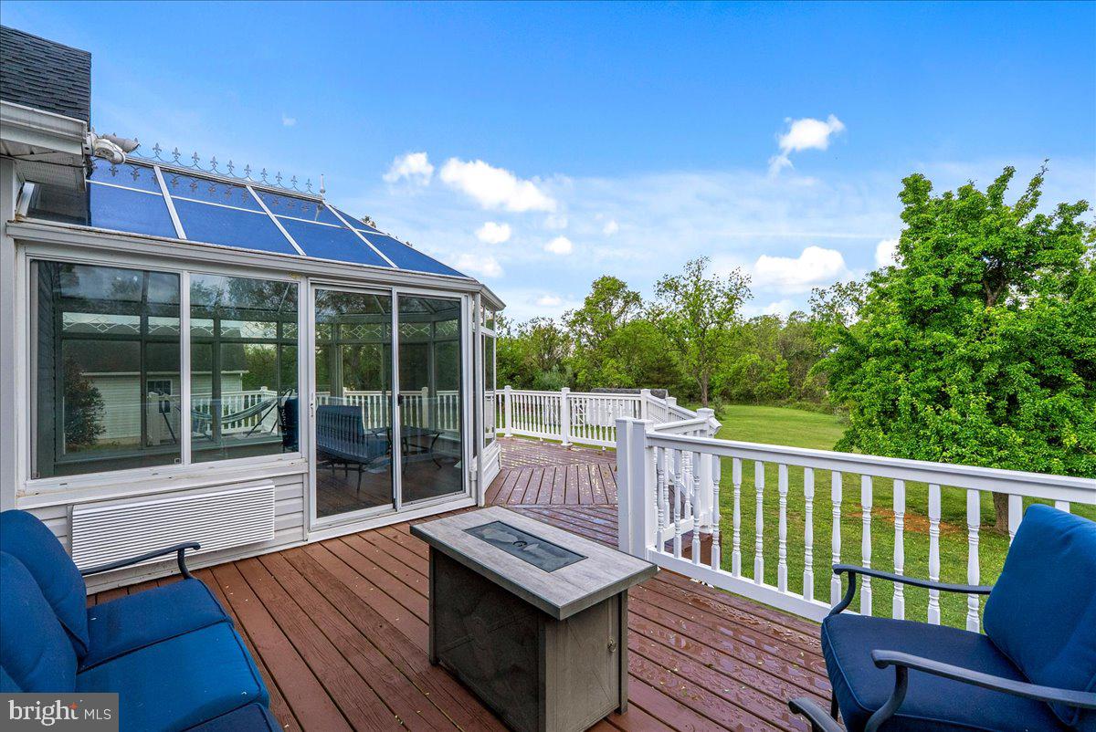 WAVERLY VIEW - Residential