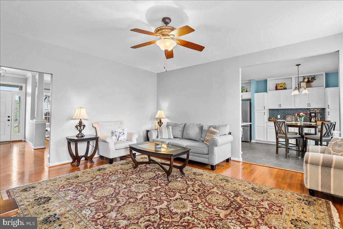 WAVERLY VIEW - Residential